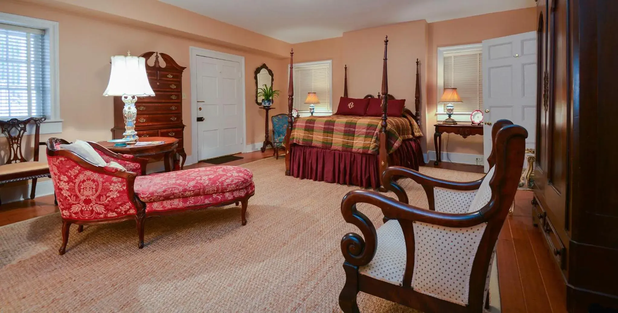 Deluxe Double Room - single occupancy in Choctaw Hall Bed & Breakfast Deluxe Double Room - single occupancy in Choctaw Hall Bed & Breakfast