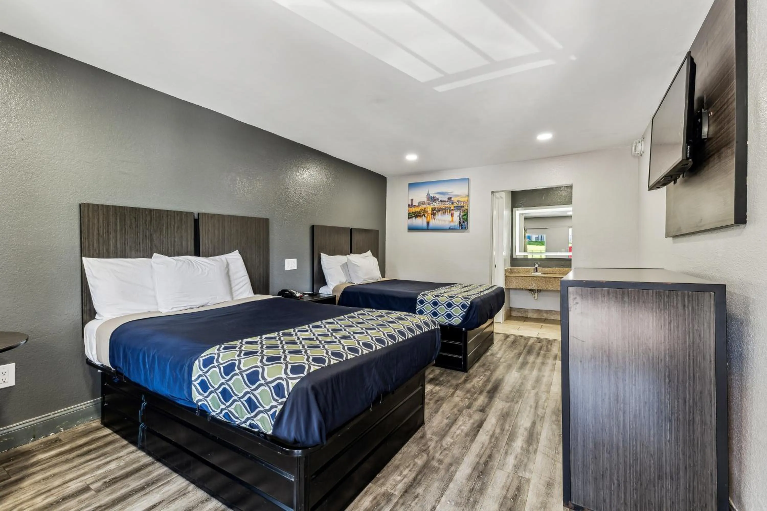 Bed in Knights Inn Antioch