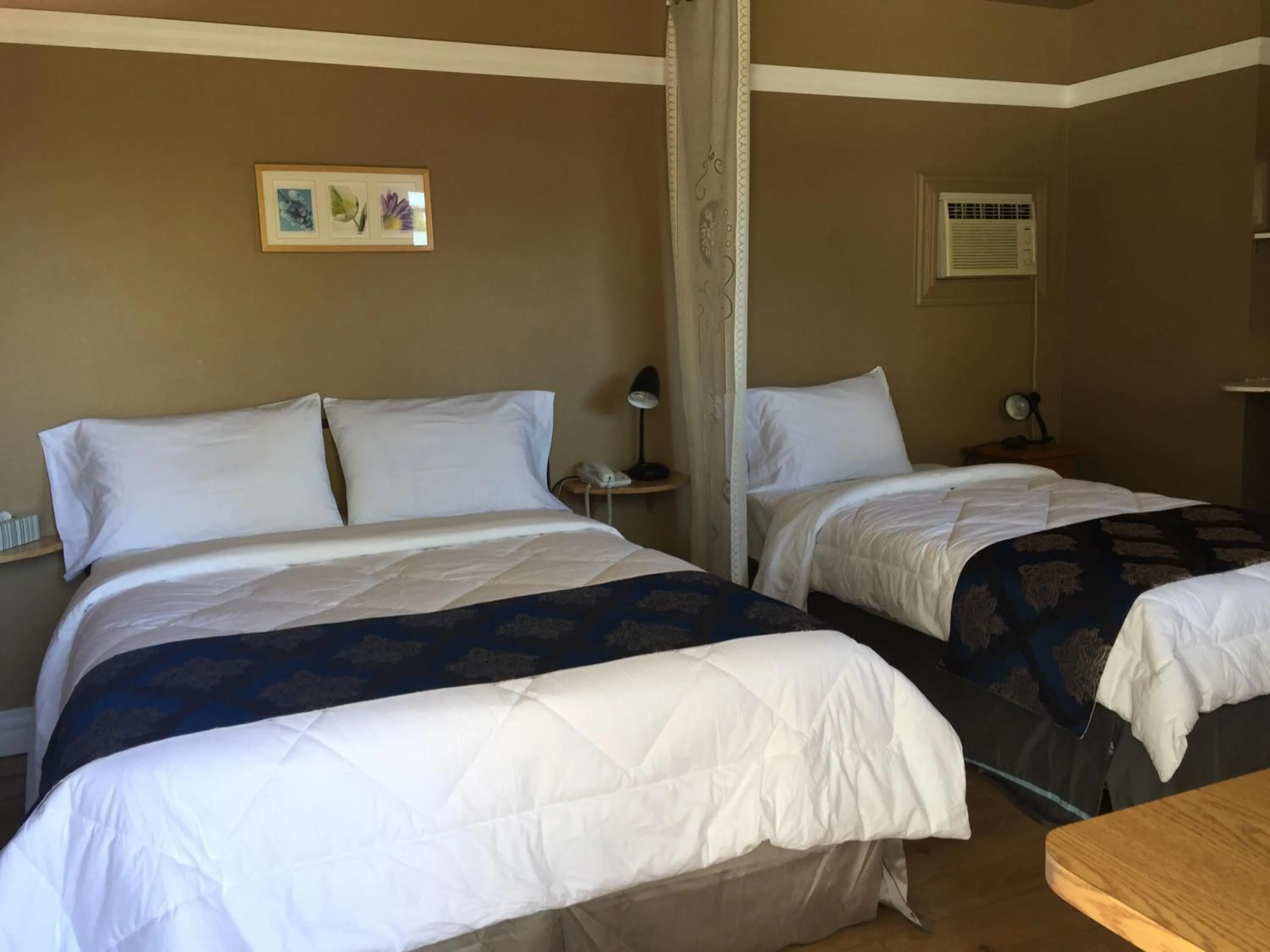 bunk bed, Bed in Motel Montgolfière JP