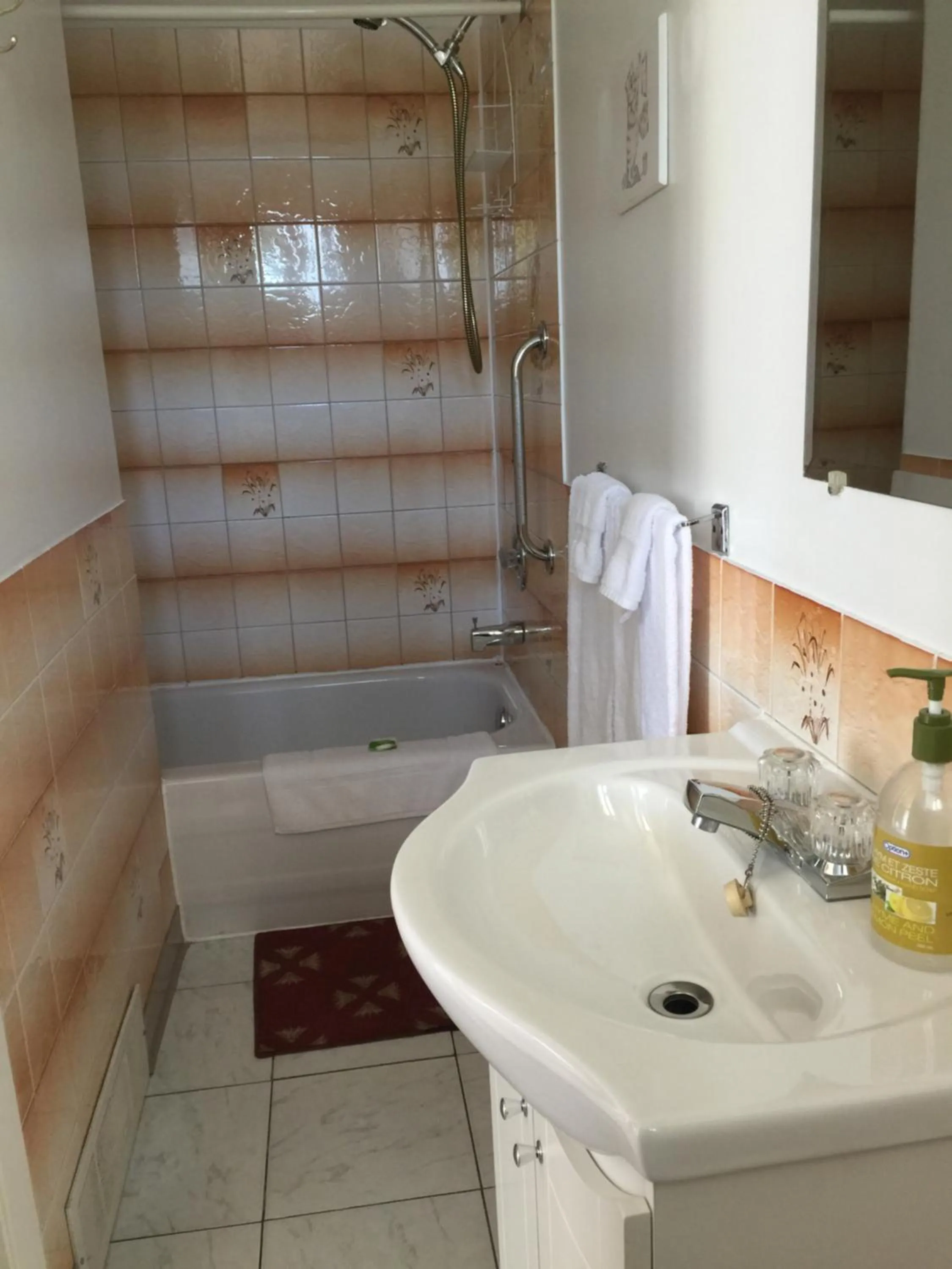 Bathroom in Motel Montgolfière JP