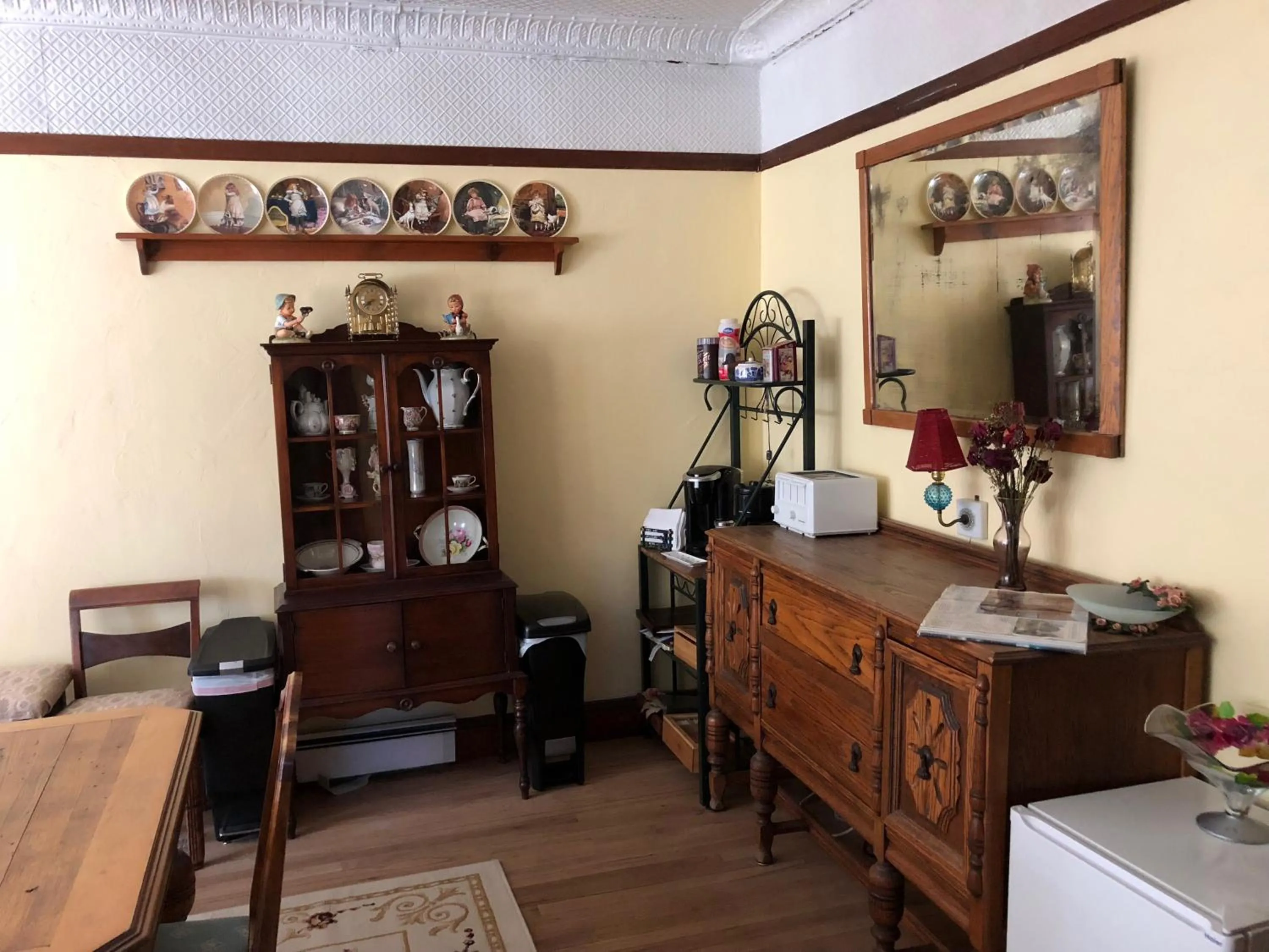 Dining area in Antique Rose Inn Windham