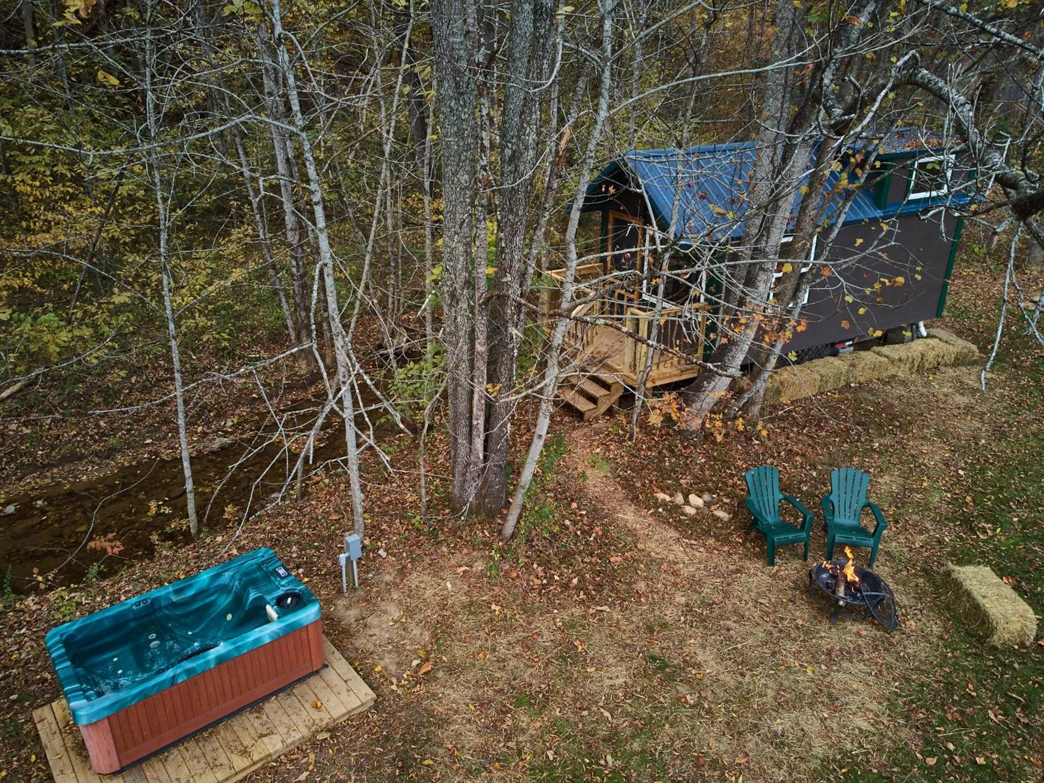 Creekwalk Inn Bed and Breakfast with Cabins