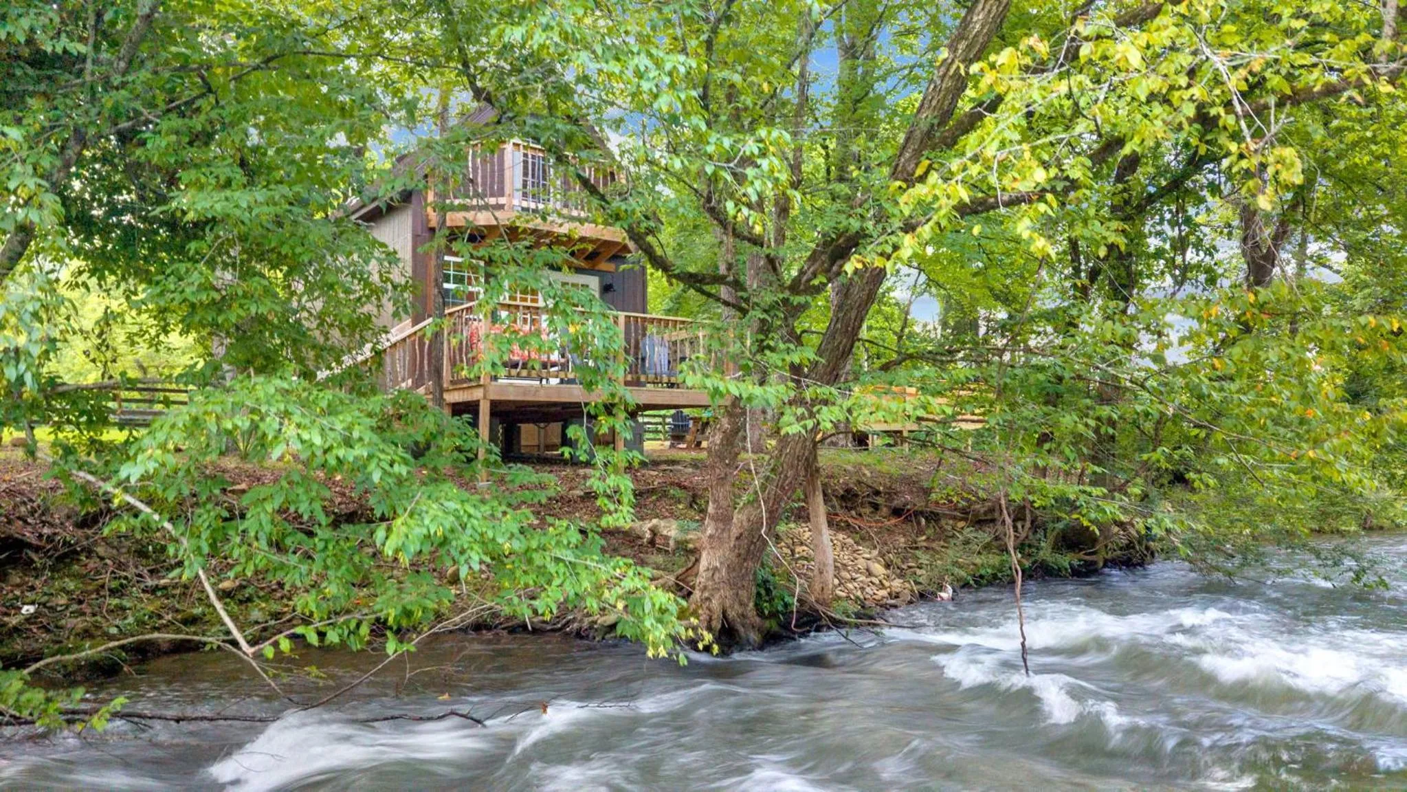 Creekwalk Inn Bed and Breakfast with Cabins