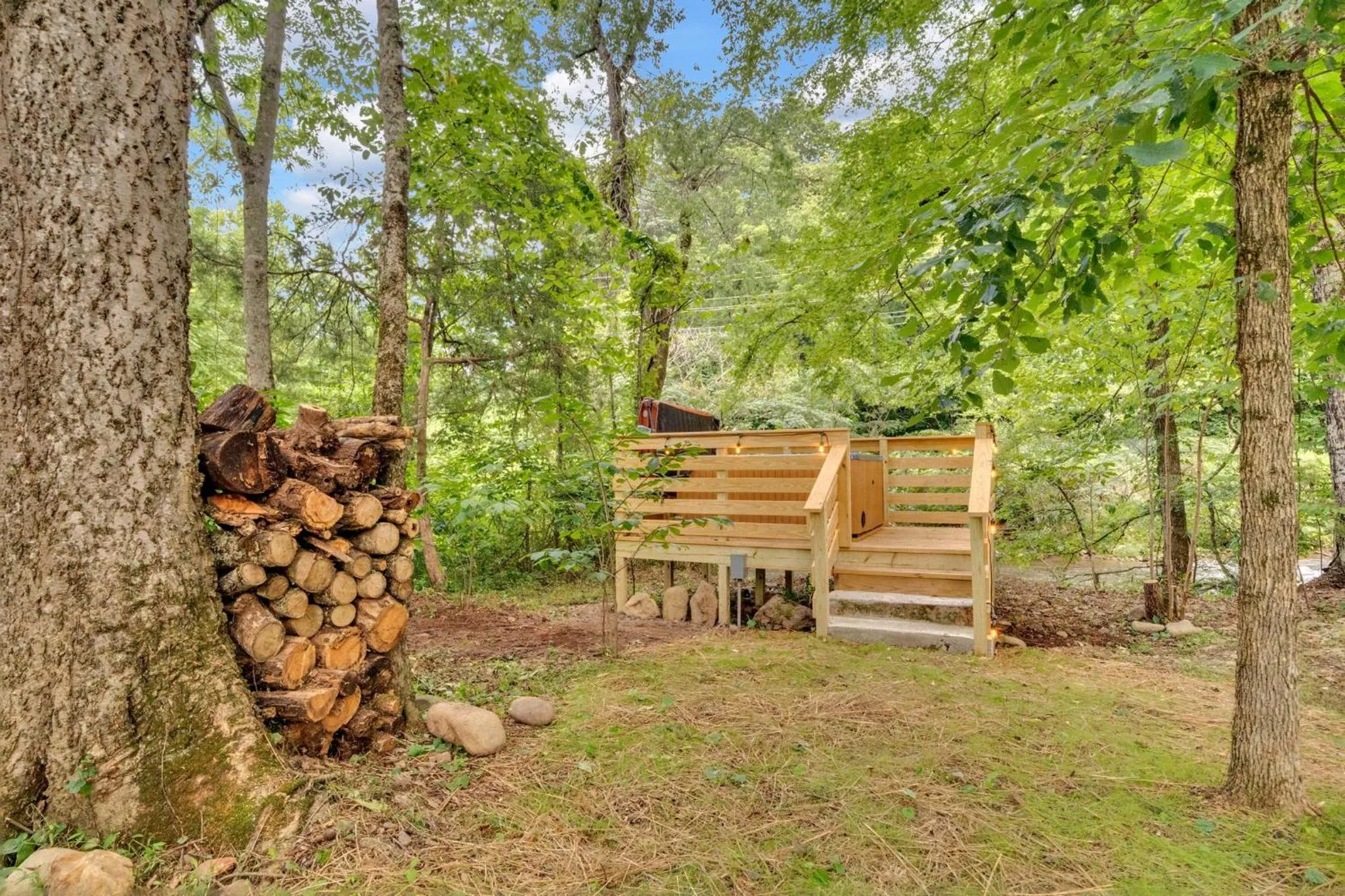 Creekwalk Inn Bed and Breakfast with Cabins