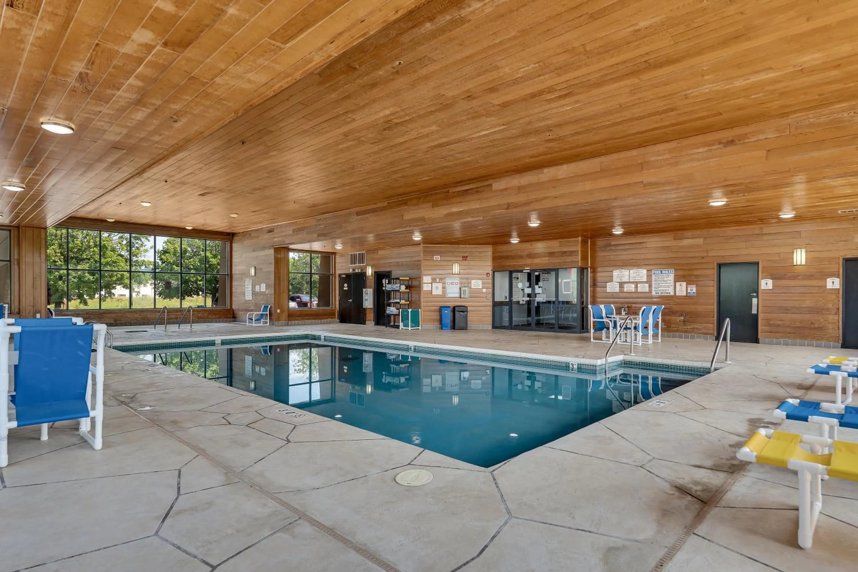 Swimming pool in Baymont by Wyndham La Crosse/Onalaska