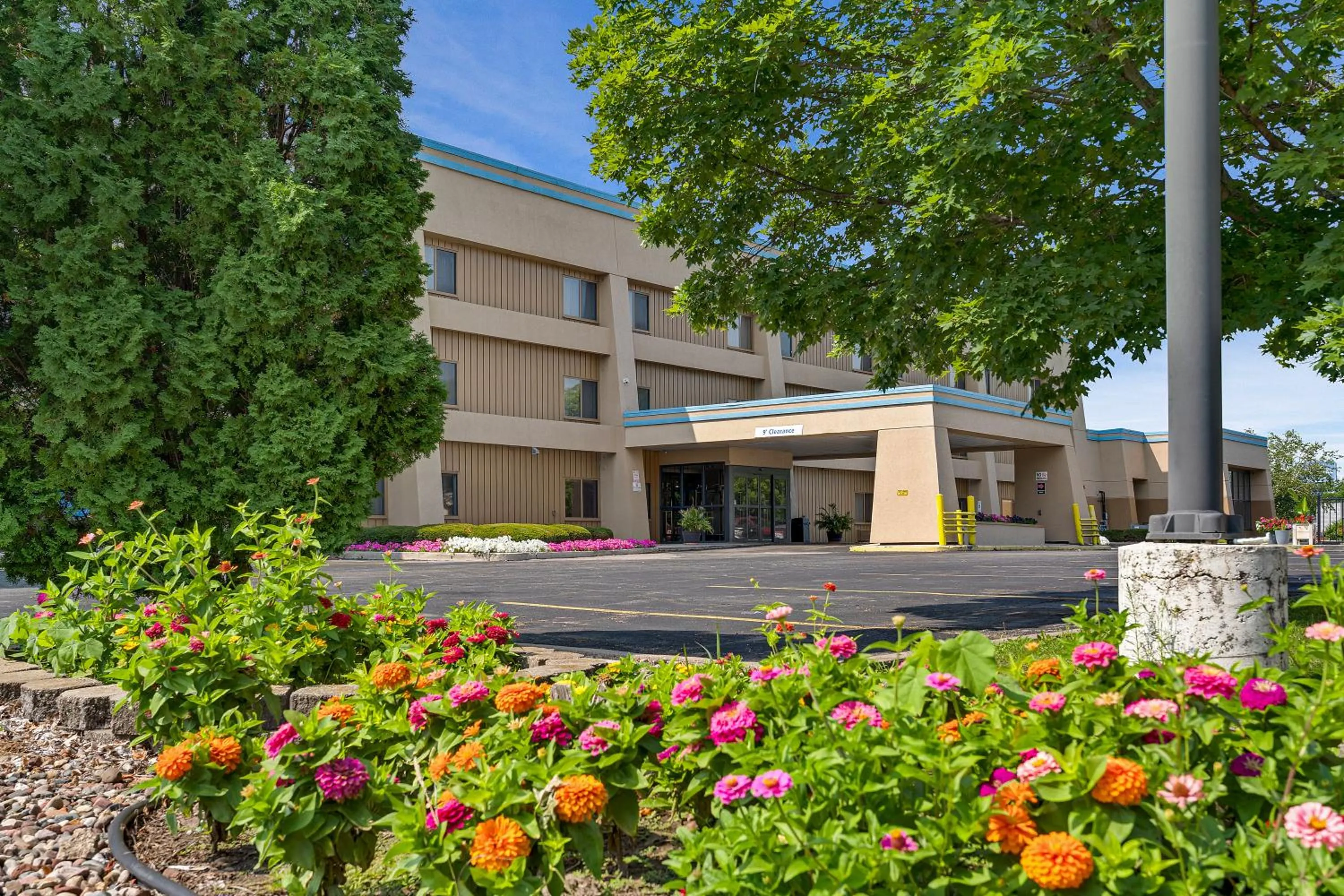 Property building in Baymont by Wyndham La Crosse/Onalaska