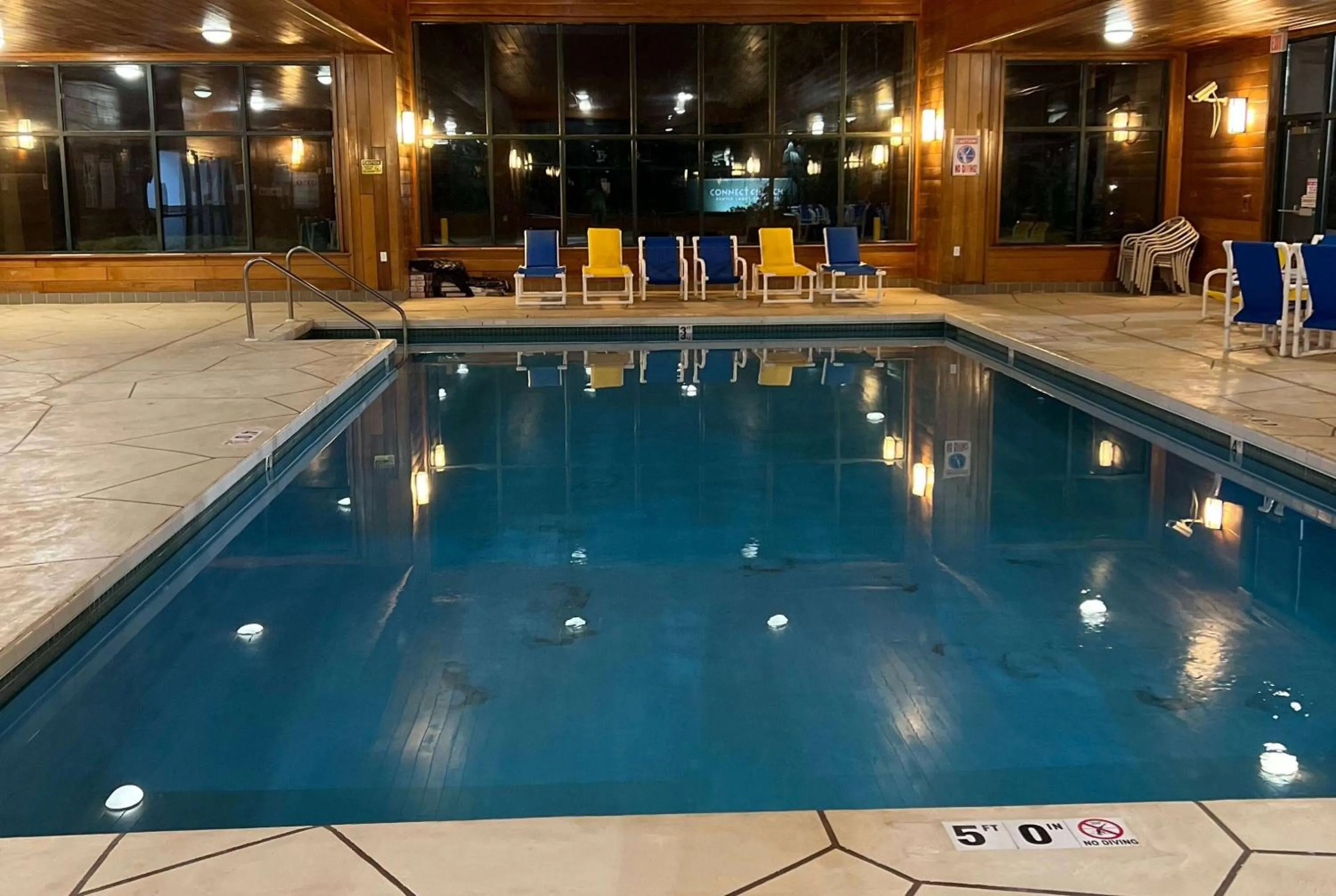 Swimming pool in Baymont by Wyndham La Crosse/Onalaska