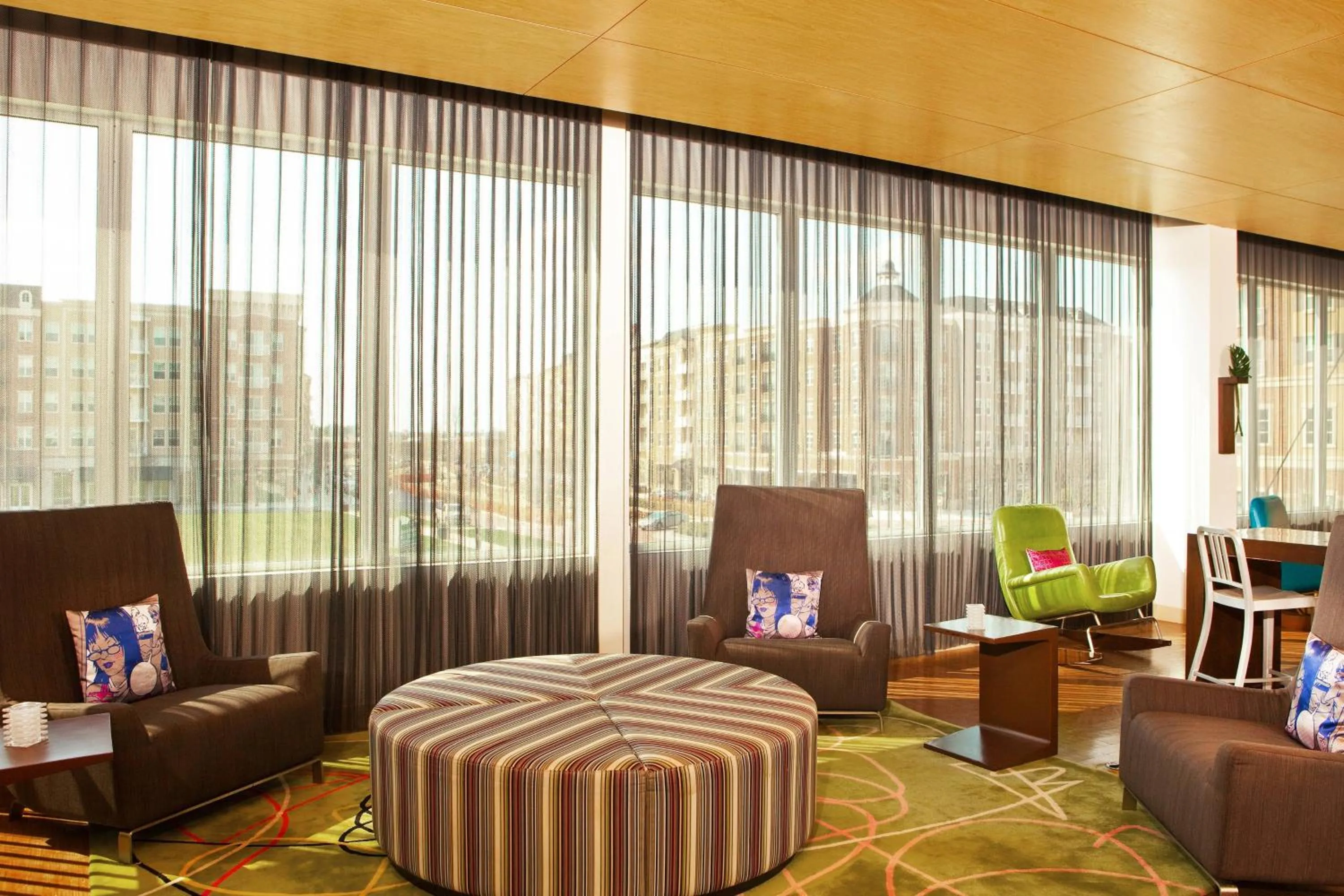 Lounge or bar in Aloft Richmond West Short Pump