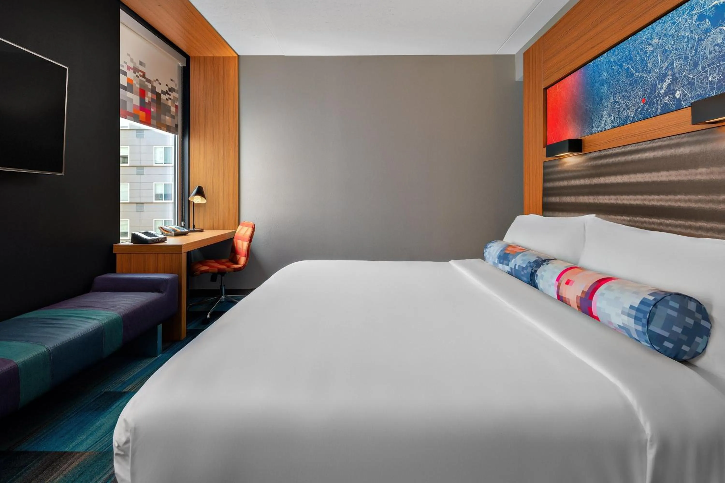 Photo of the whole room, Bed in Aloft Arundel Mills BWI Airport
