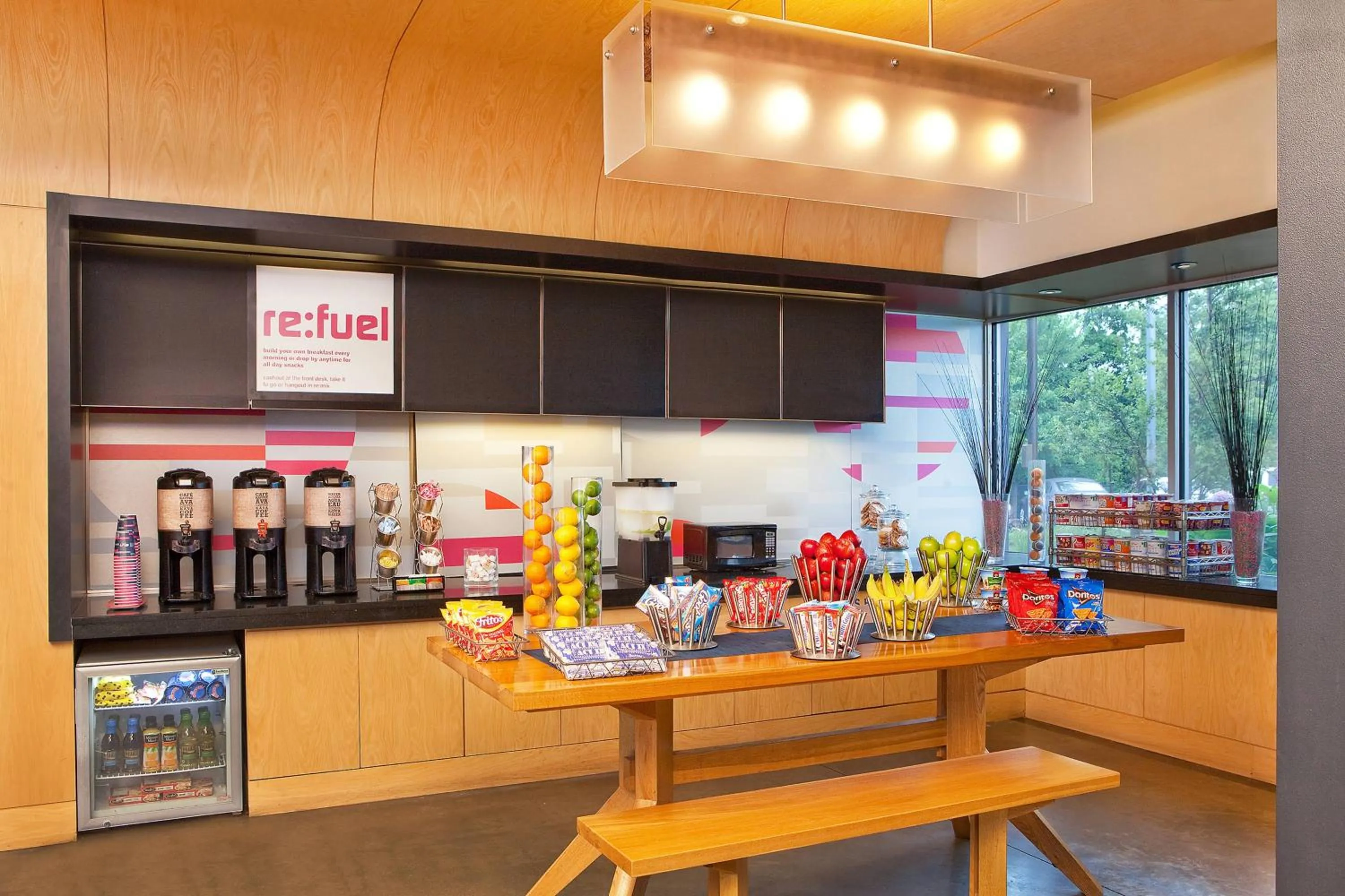 Restaurant/places to eat in Aloft Arundel Mills BWI Airport