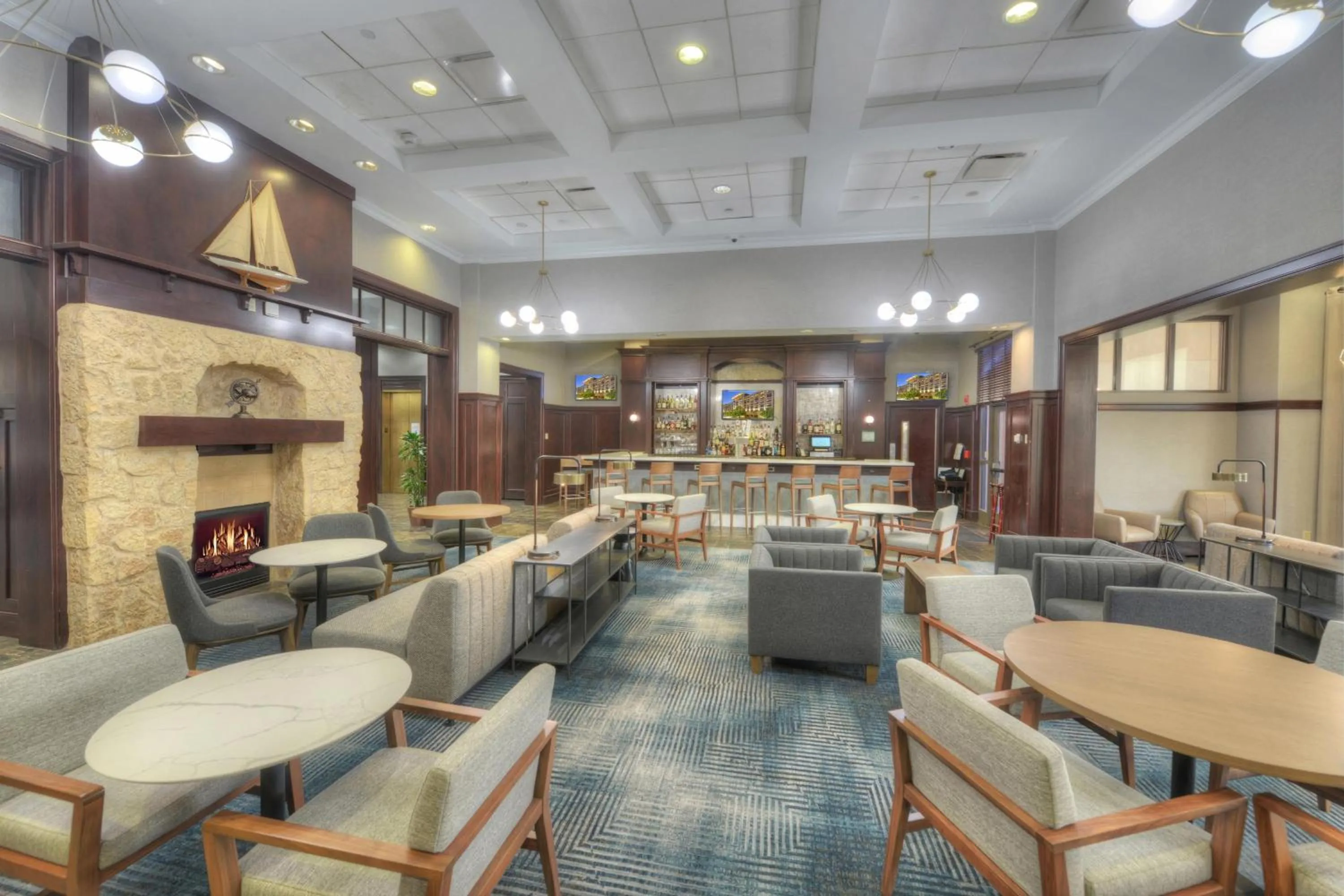 Lounge or bar in Sheraton Baltimore Washington Airport - BWI