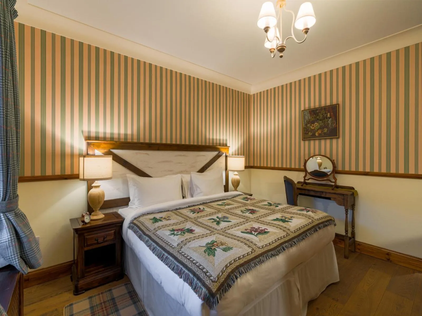 Bed in The Whispering Pine Lodge