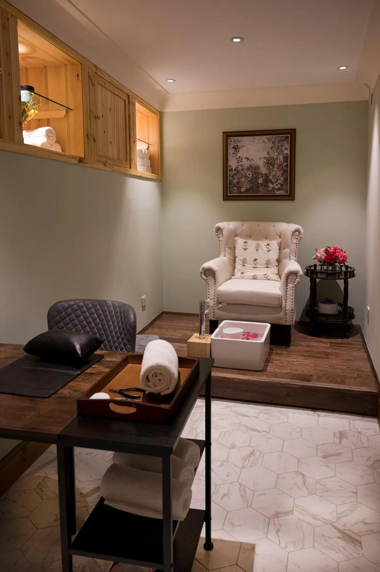 Spa and wellness centre/facilities in The Whispering Pine Lodge