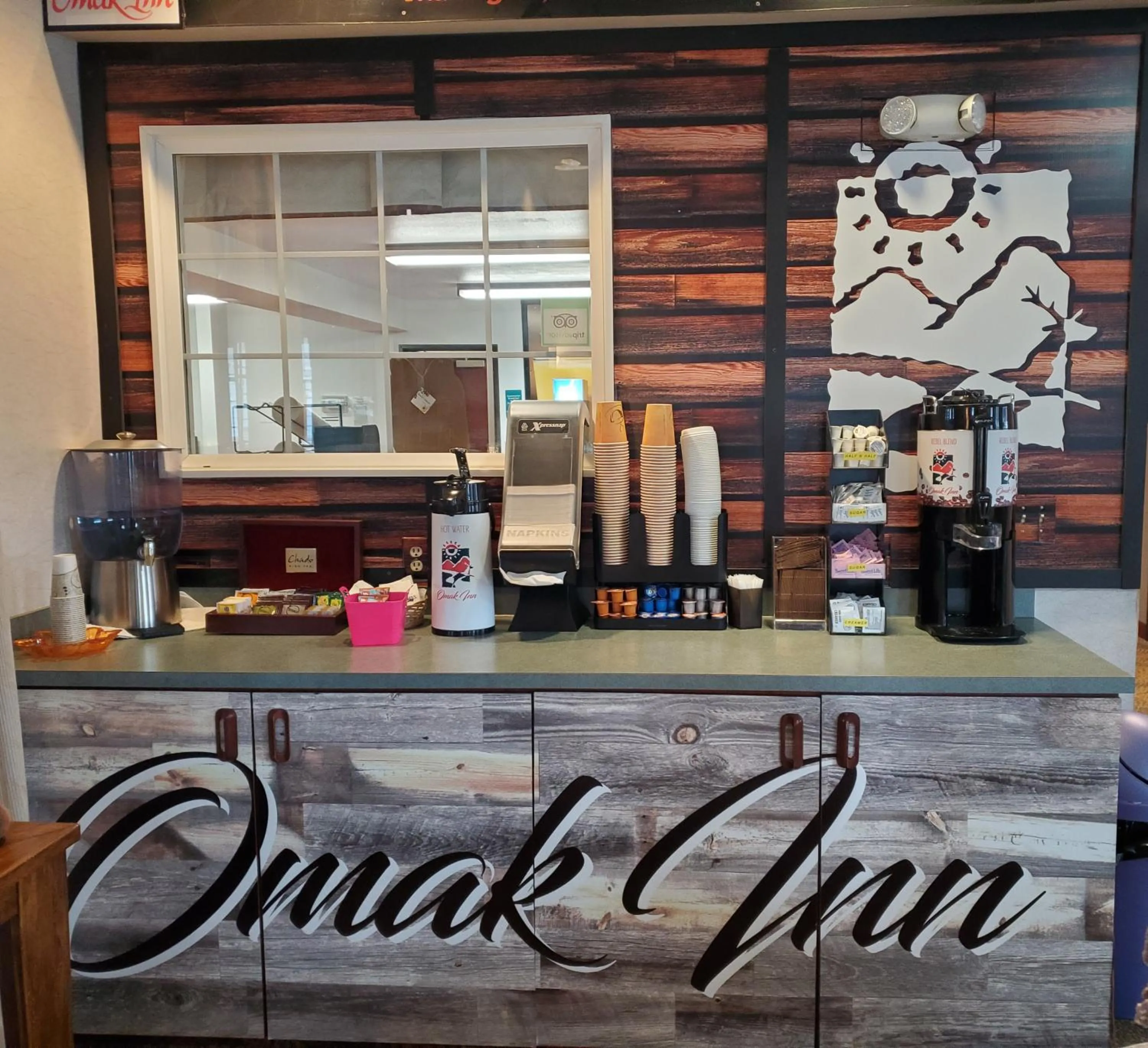 Coffee/tea facilities in Omak Inn