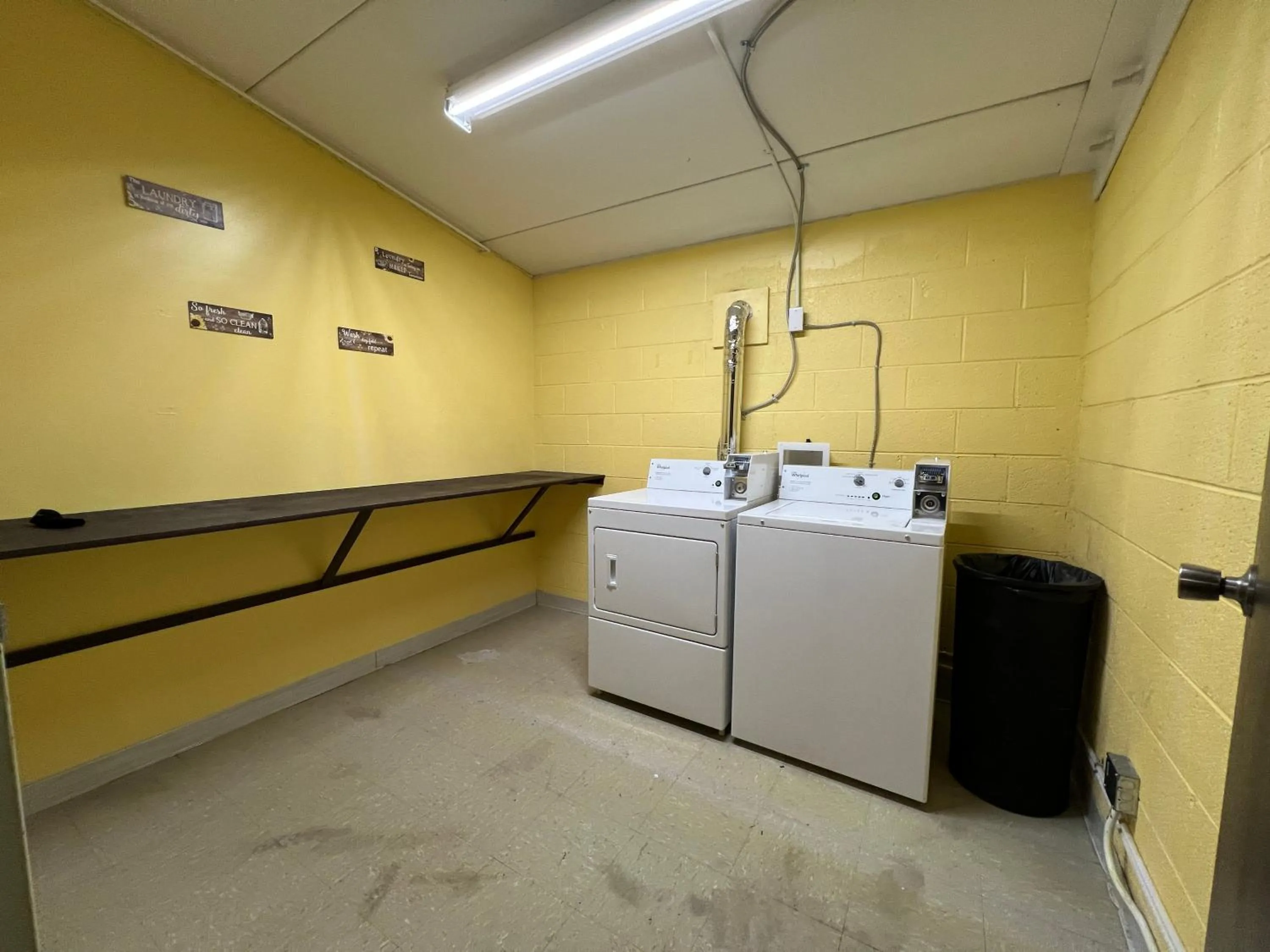 washing machine in Travelodge by Wyndham Wytheville