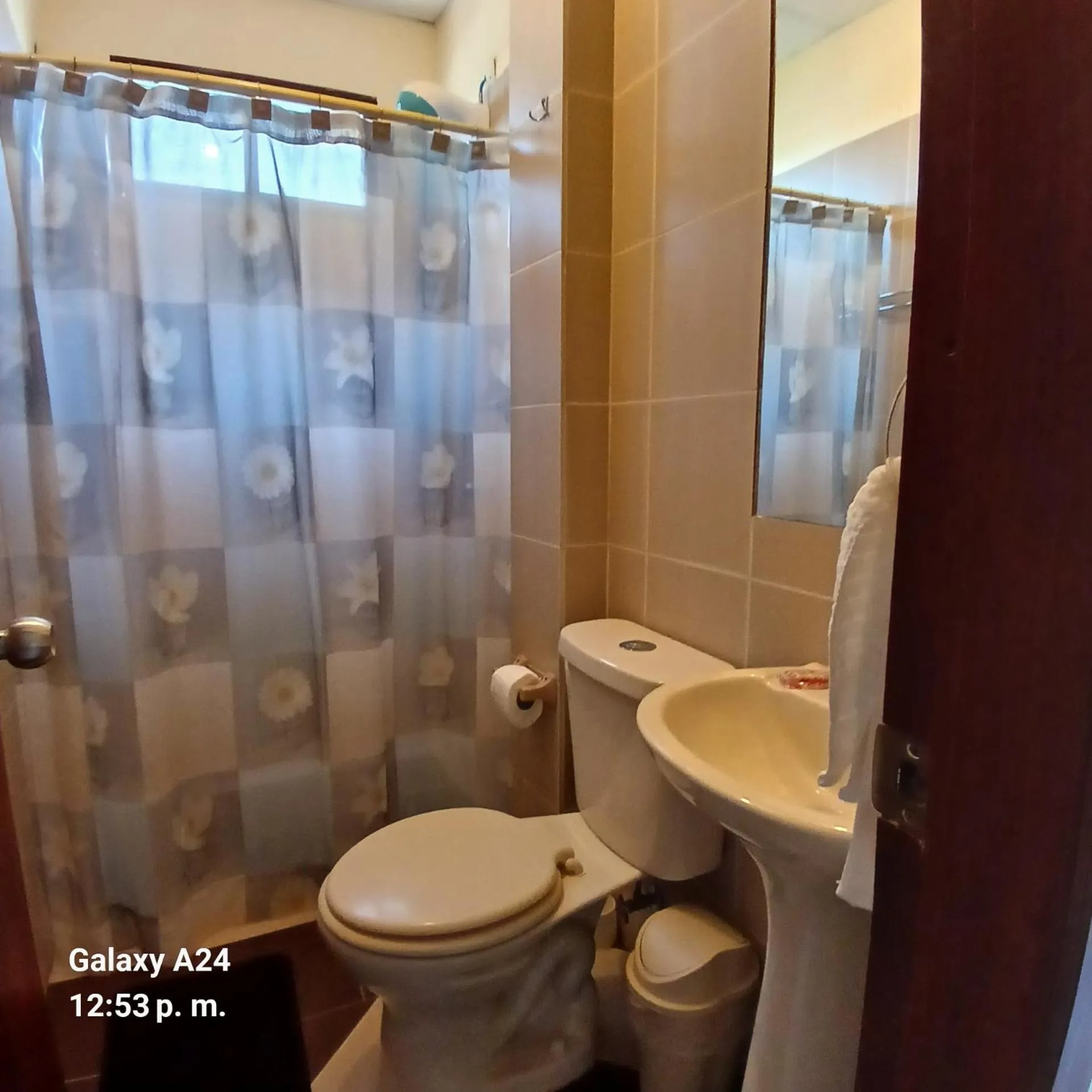 Shower in Suites Sonikikos