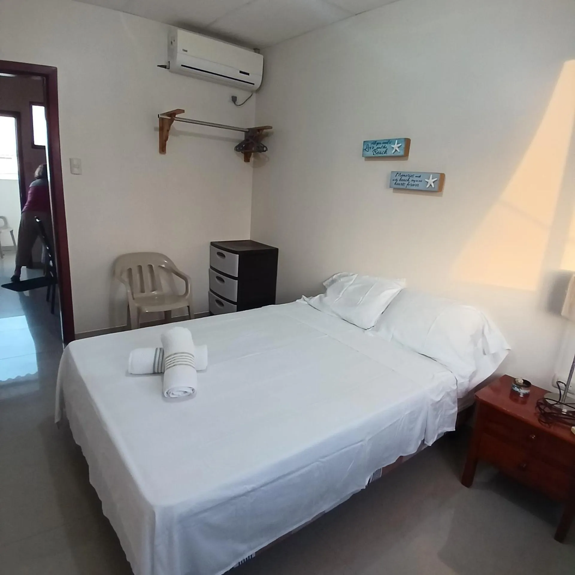 Bedroom, Bed in Suites Sonikikos