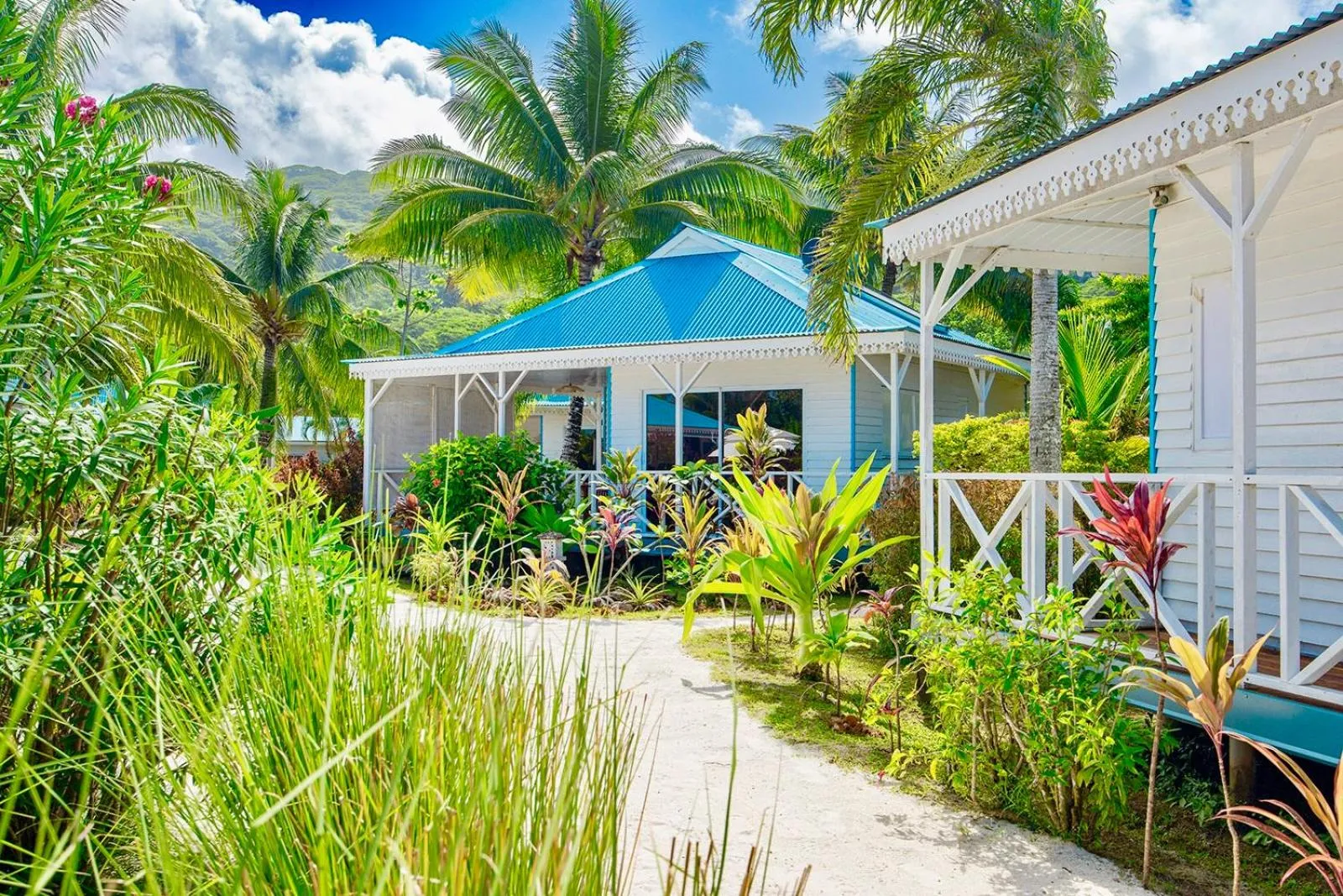 Garden in Opoa Beach Hotel