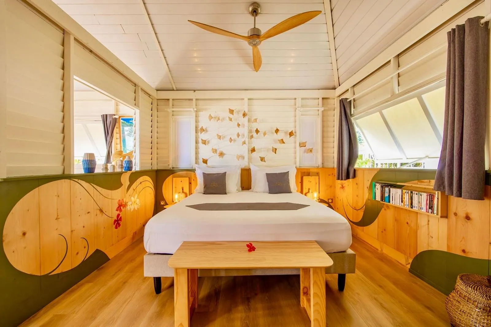 Bedroom in Opoa Beach Hotel