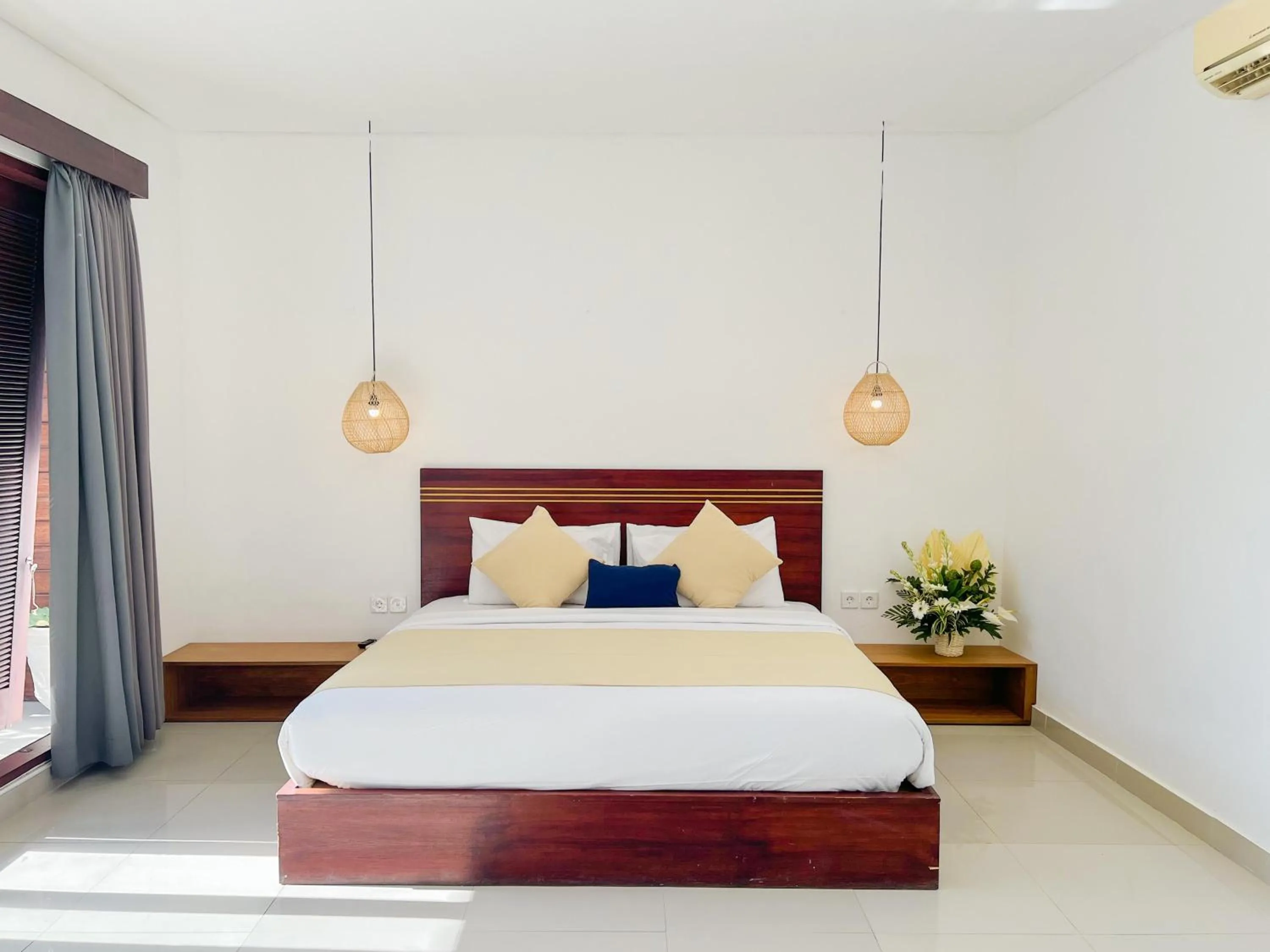 Bedroom, Bed in Apple Villas & Apartments