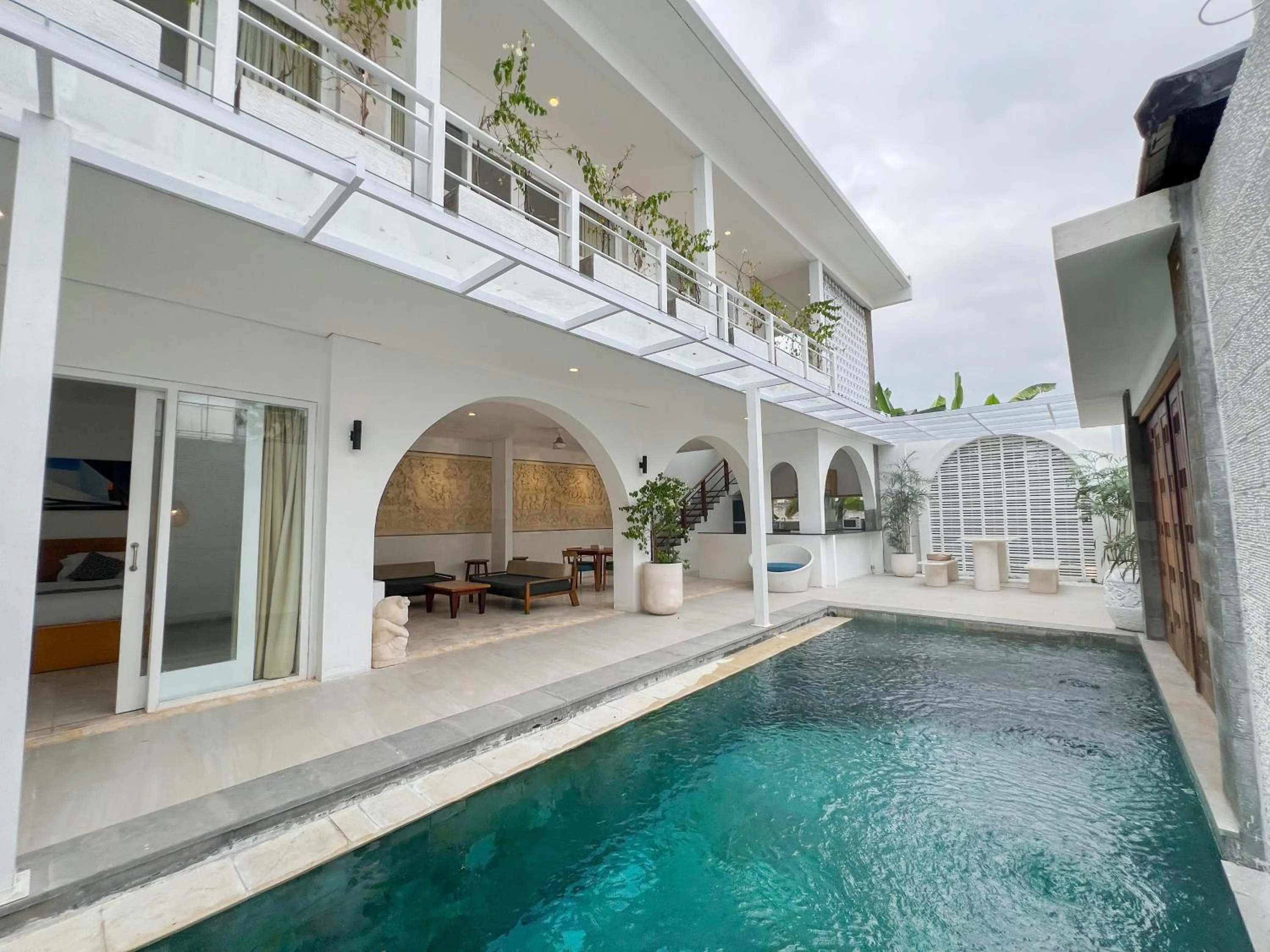 Apple Villas & Apartments