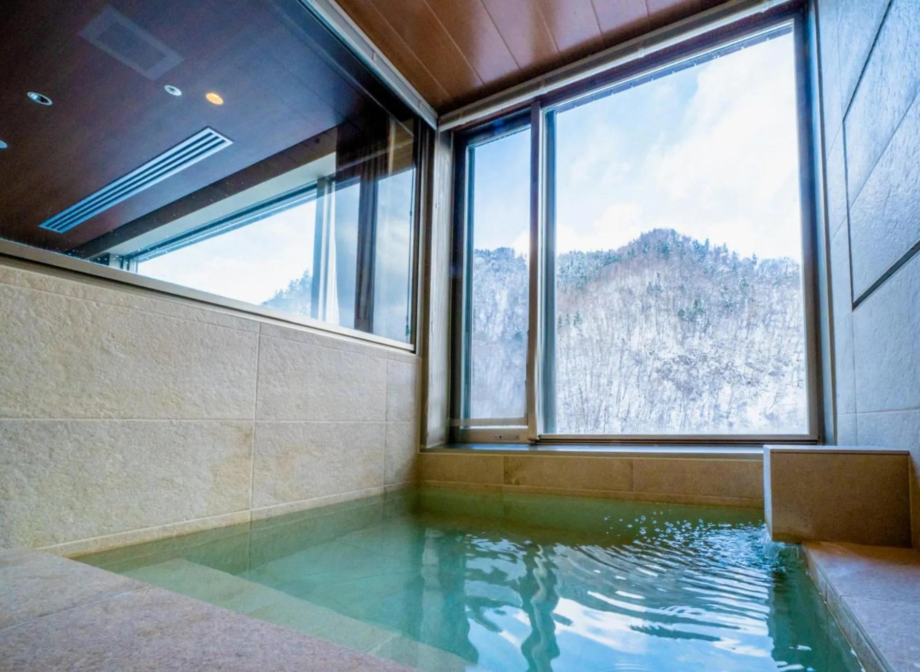 Hot Spring Bath in Grand Blissen Hotel Jozankei