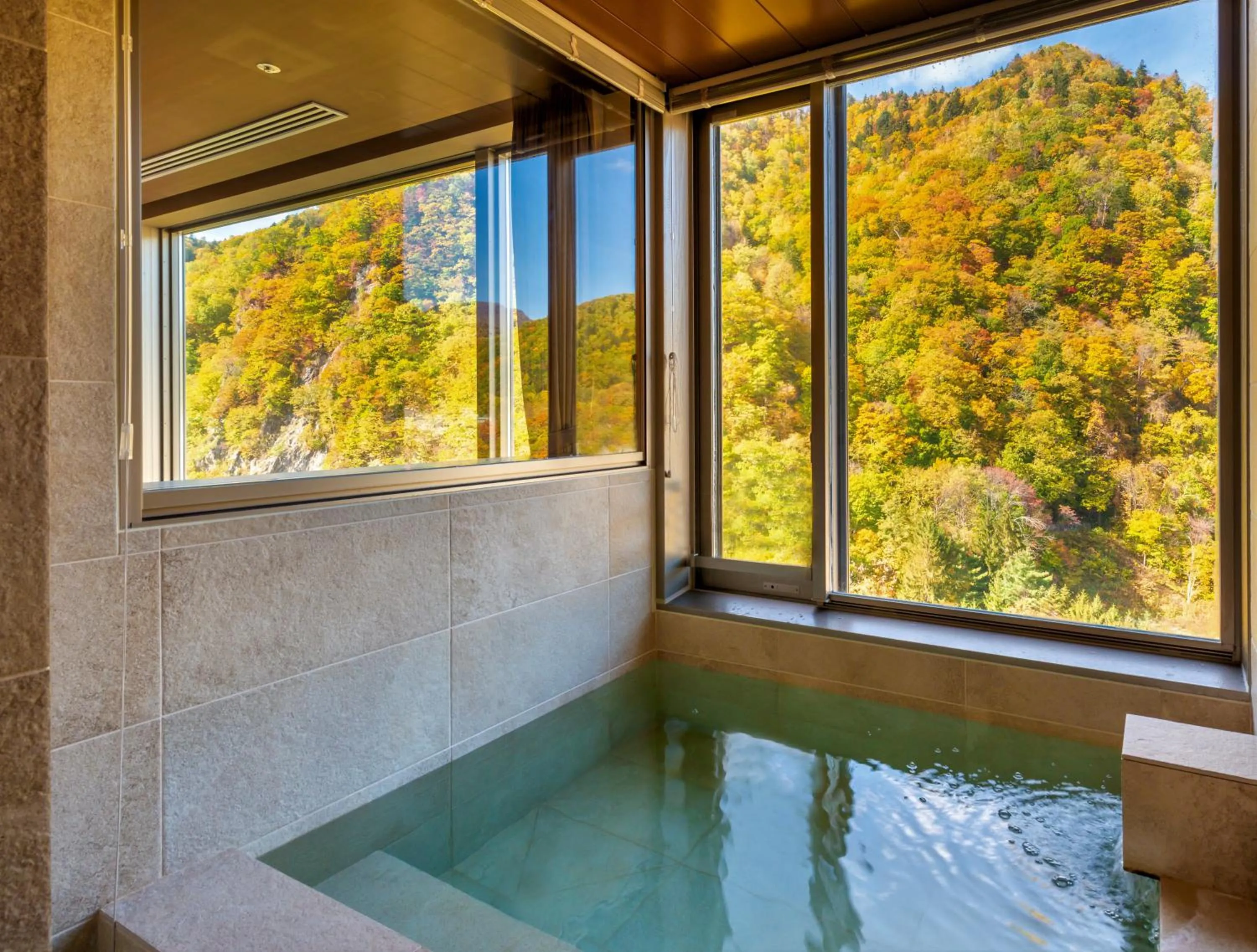 Hot Spring Bath in Grand Blissen Hotel Jozankei