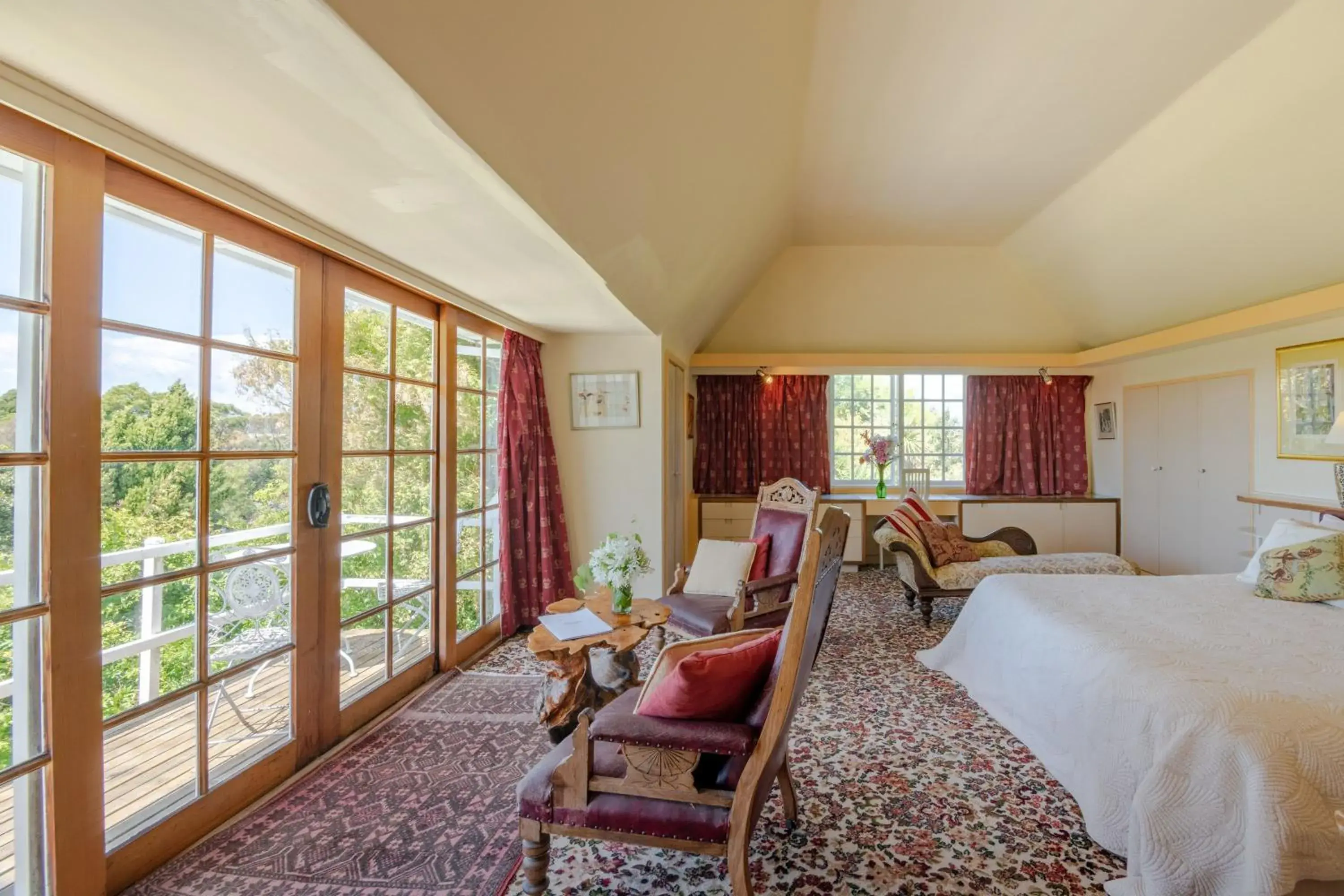 King Room with Sea View in Hawley House King Room with Sea View in Hawley House