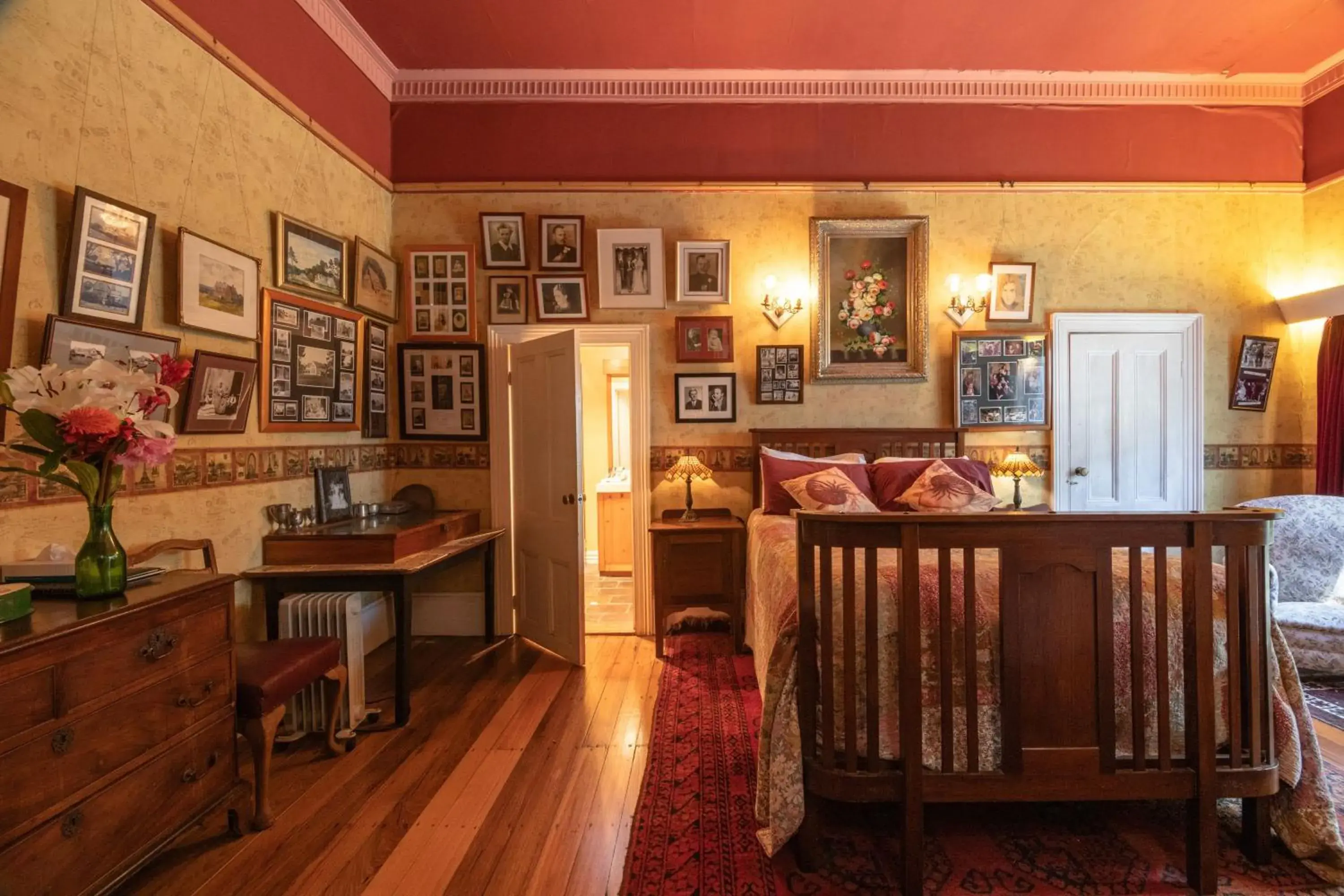 Double Room with Garden View in Hawley House Double Room with Garden View in Hawley House