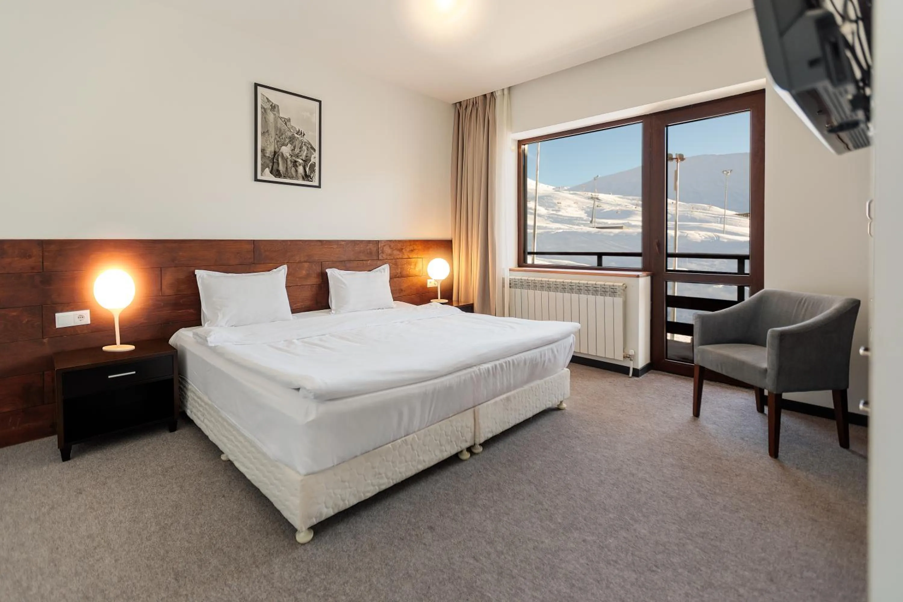 Photo of the whole room, Bed in Hotel Carpe Diem Gudauri