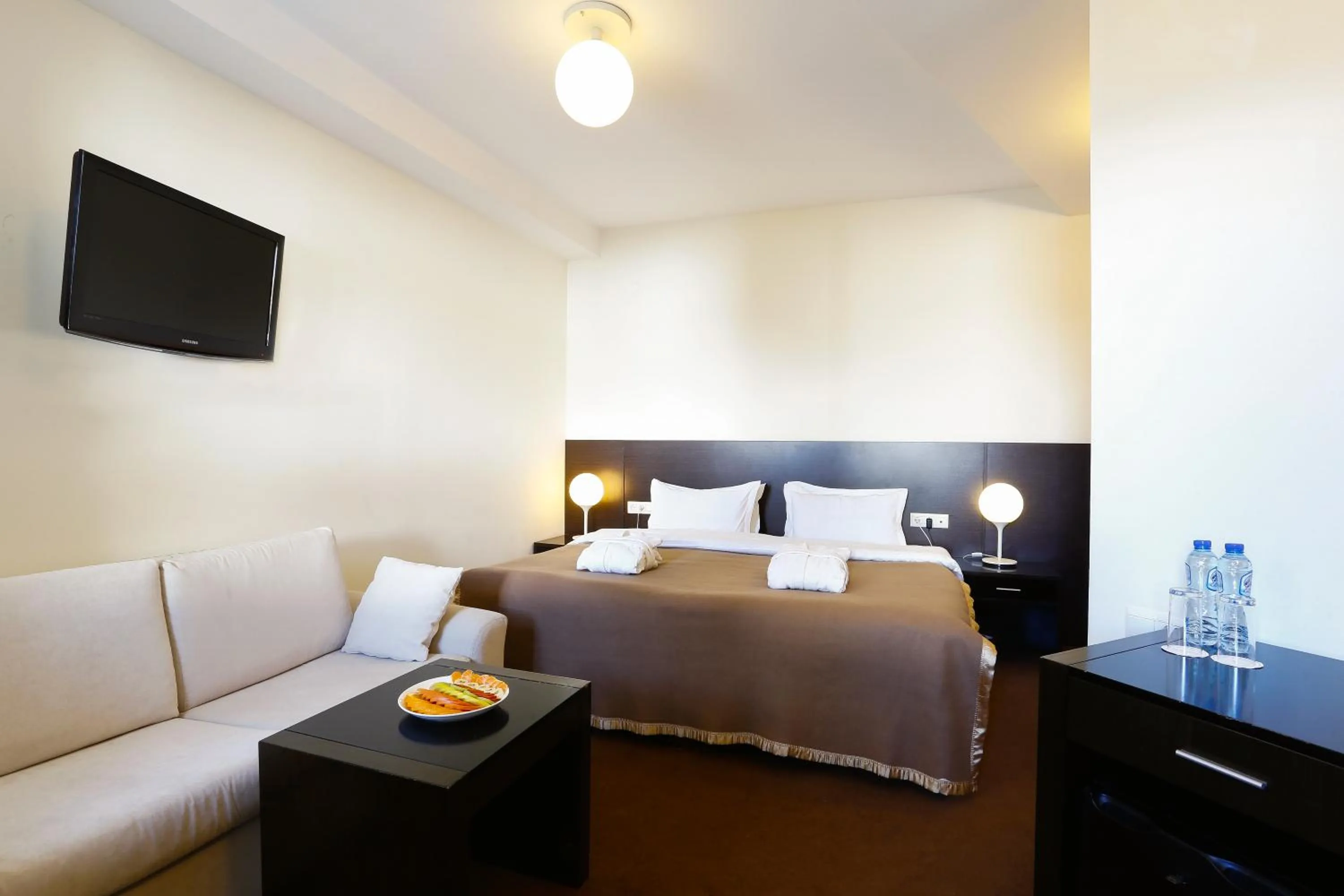 Photo of the whole room, Bed in Hotel Carpe Diem Gudauri