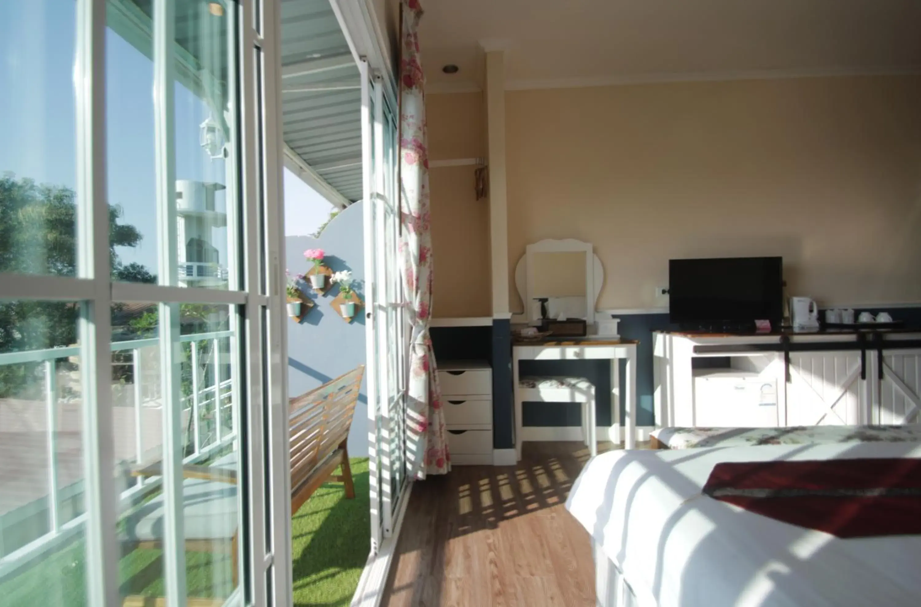 Double Room with Sea View in Pattaya Paradise Beach Resort Double Room with Sea View in Pattaya Paradise Beach Resort