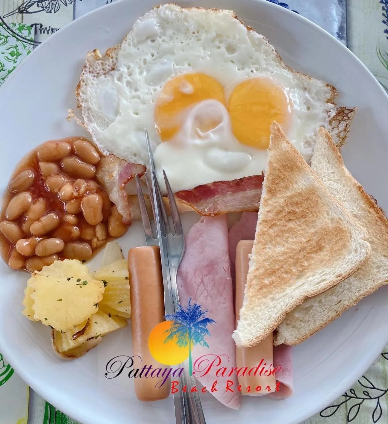 Breakfast in Pattaya Paradise Beach Resort