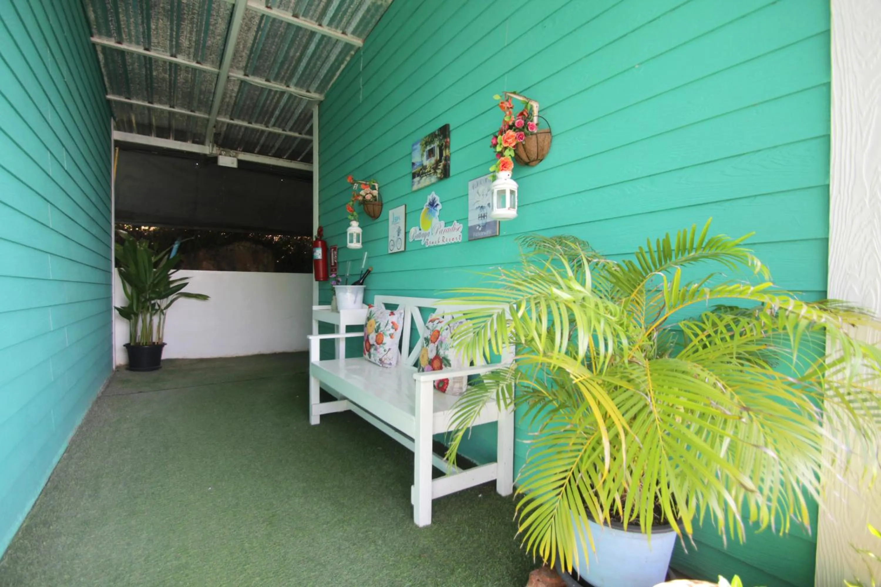 Patio in Pattaya Paradise Beach Resort