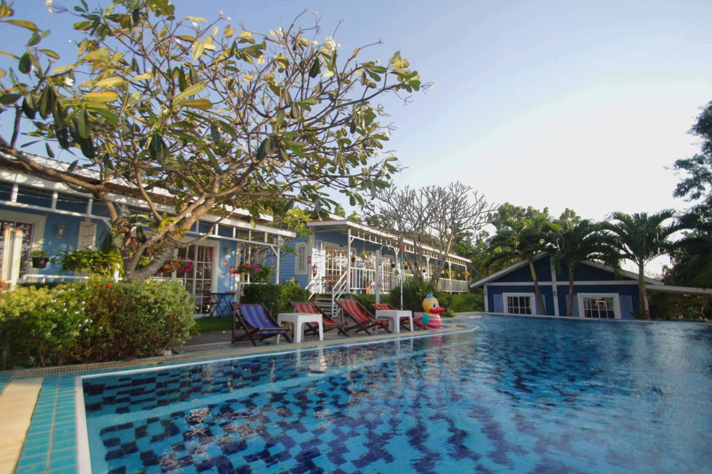 Swimming pool in Pattaya Paradise Beach Resort