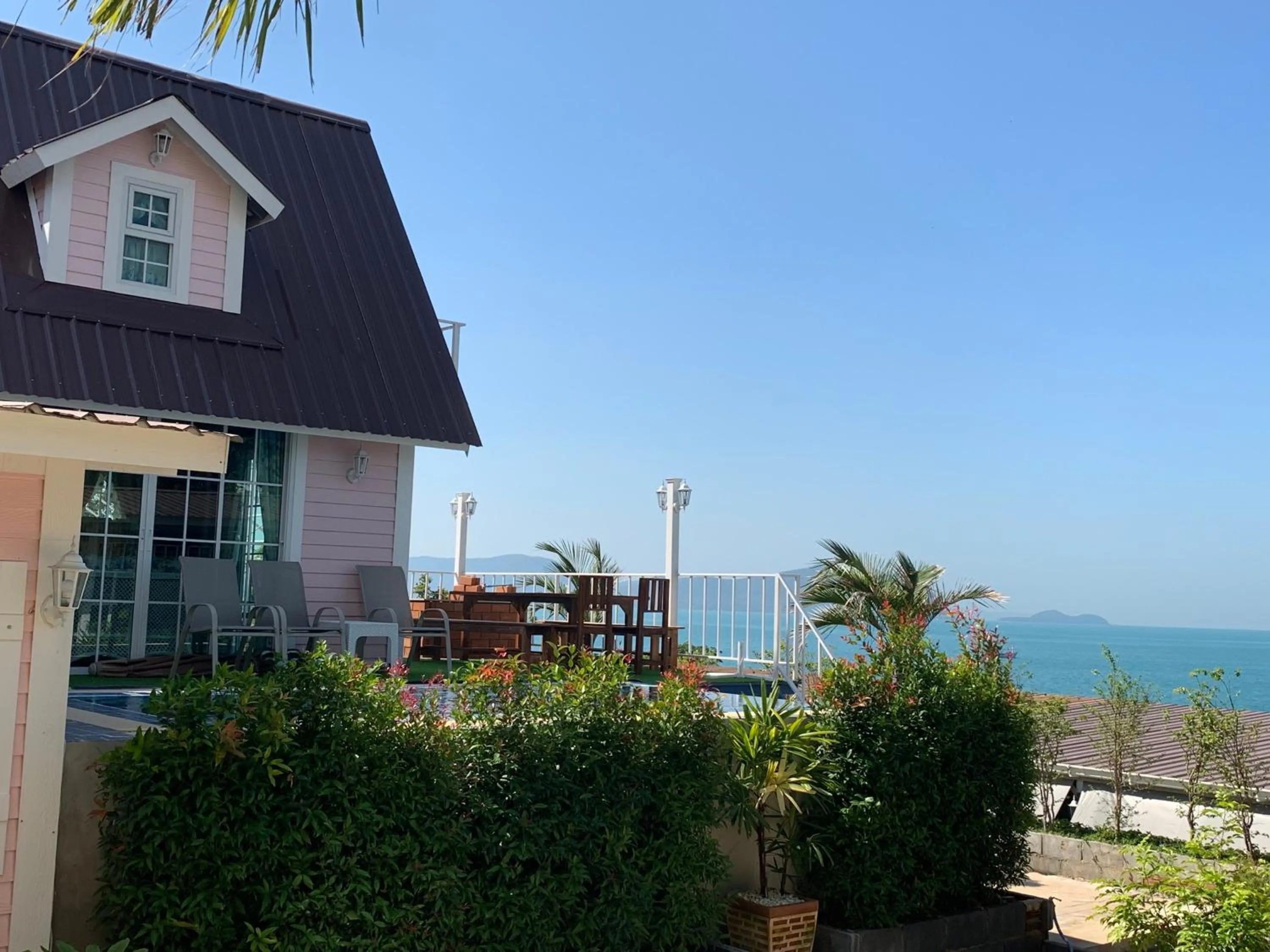 Property building in Pattaya Paradise Beach Resort