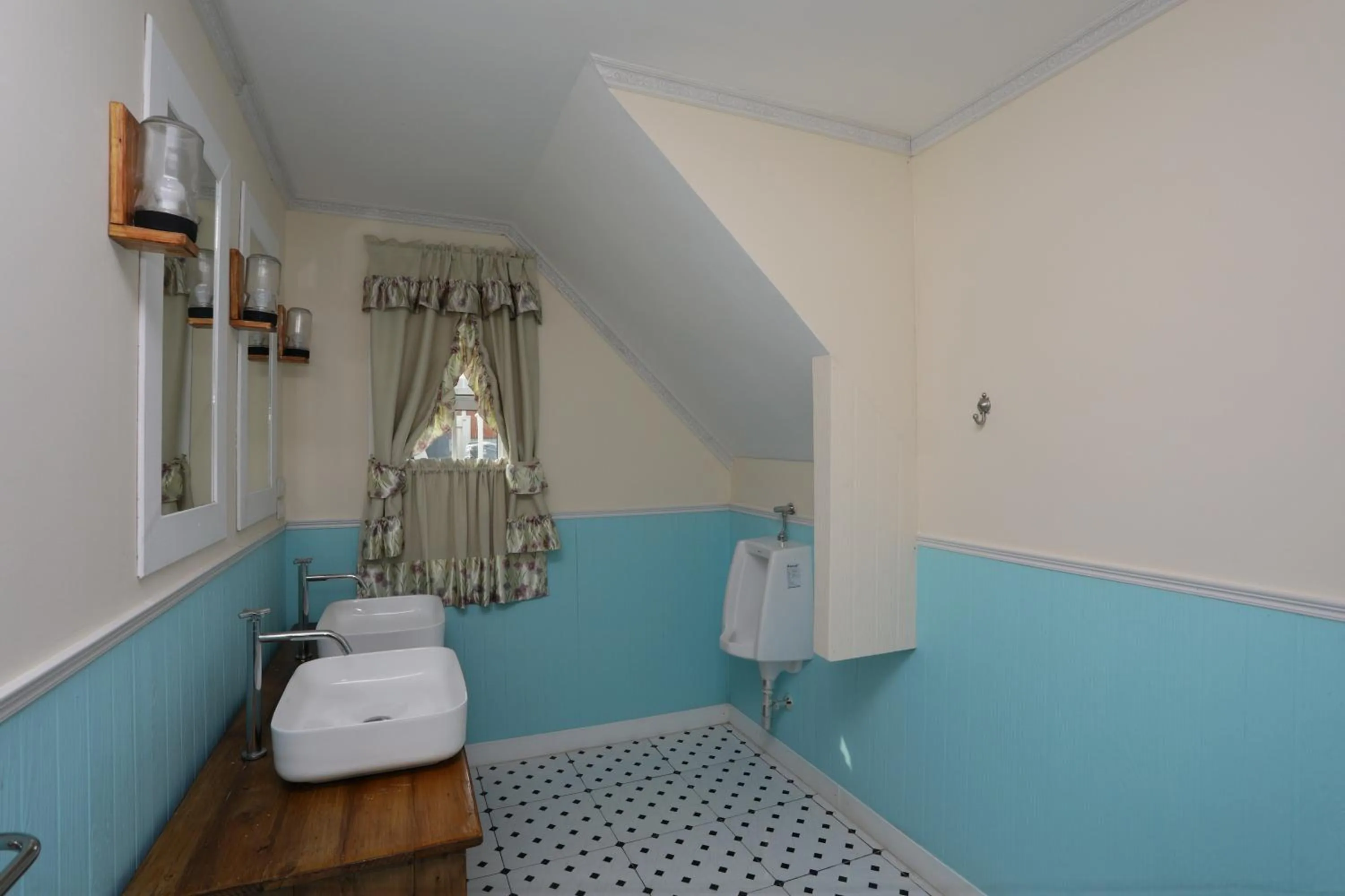 Toilet in Pattaya Paradise Beach Resort