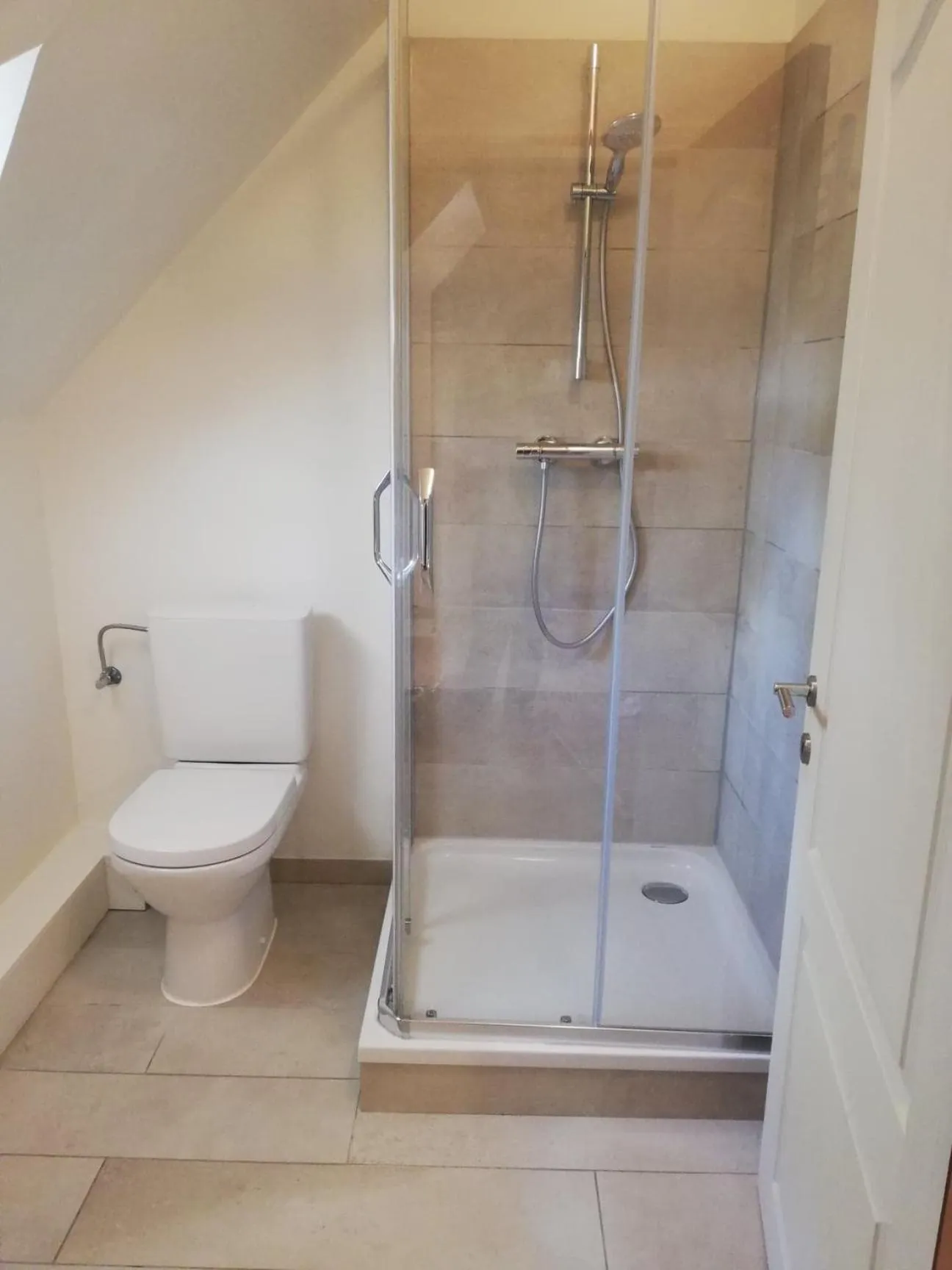 Shower in B&B El Tyu