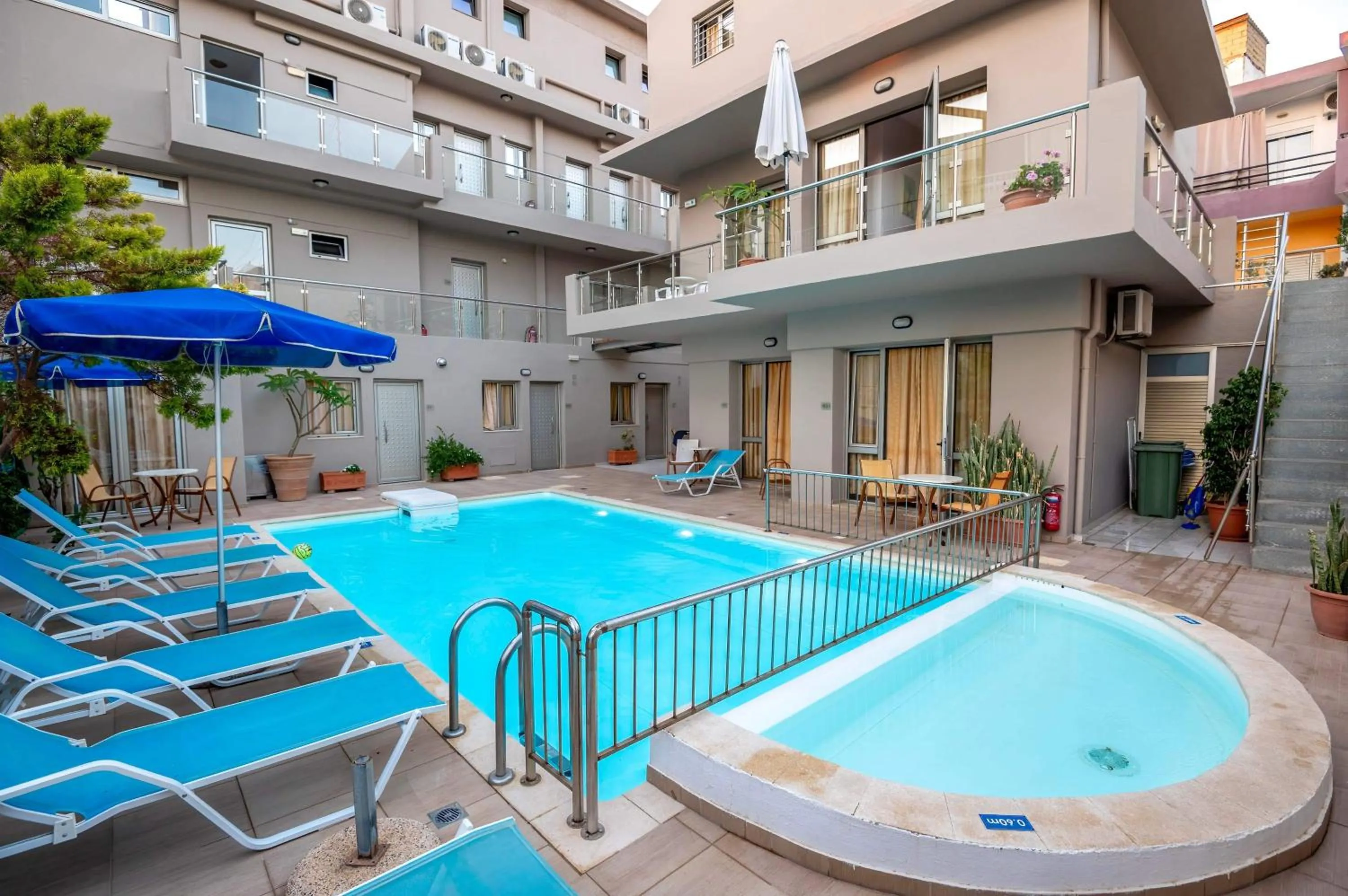 Blue Sky Hotel Apartments