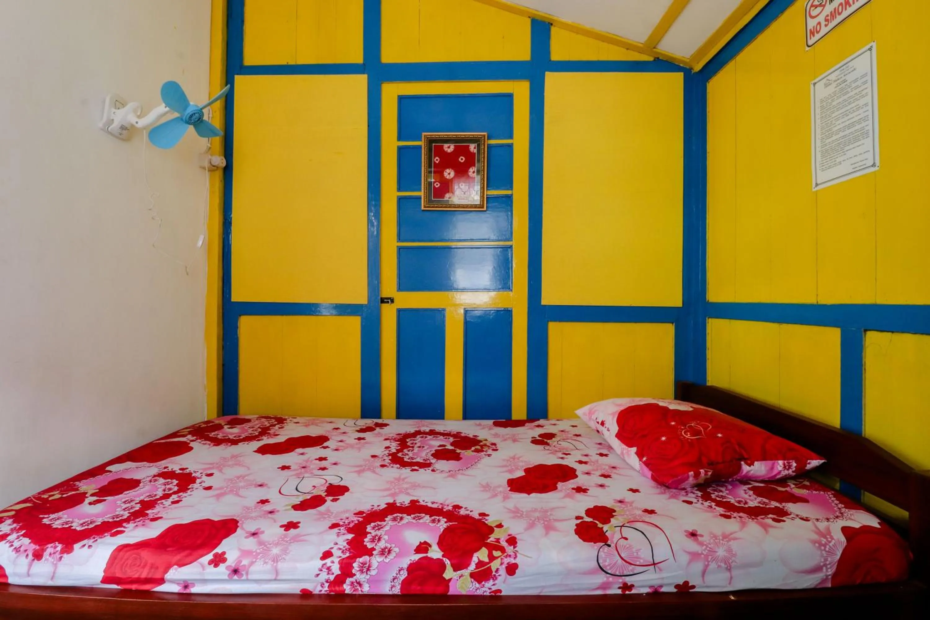 Bed in Homestay Ndalem Soewondo