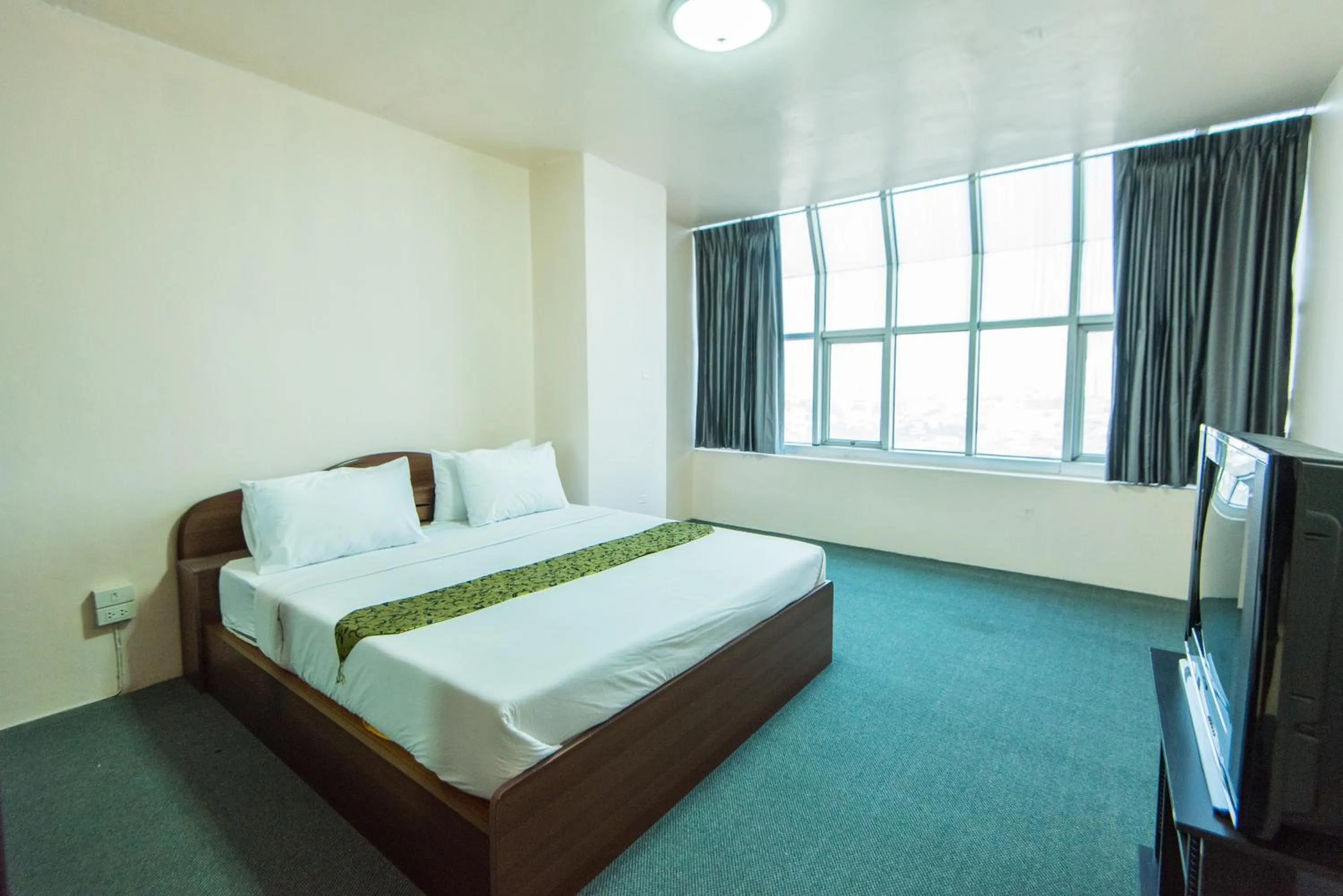 TV and multimedia, Bed in King Royal 2