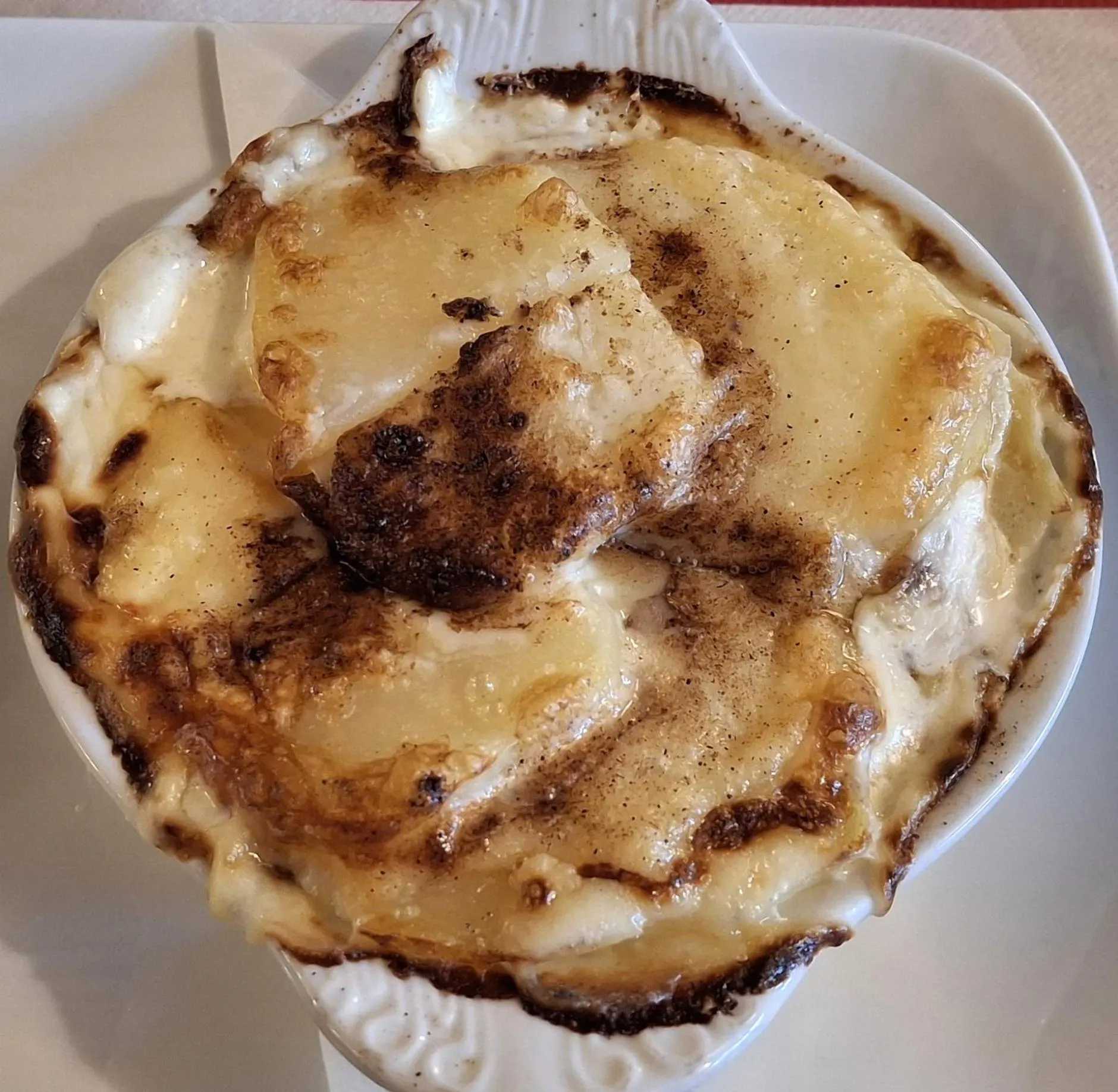 Restaurant/places to eat in Logis Hôtel Restaurant de la Poste