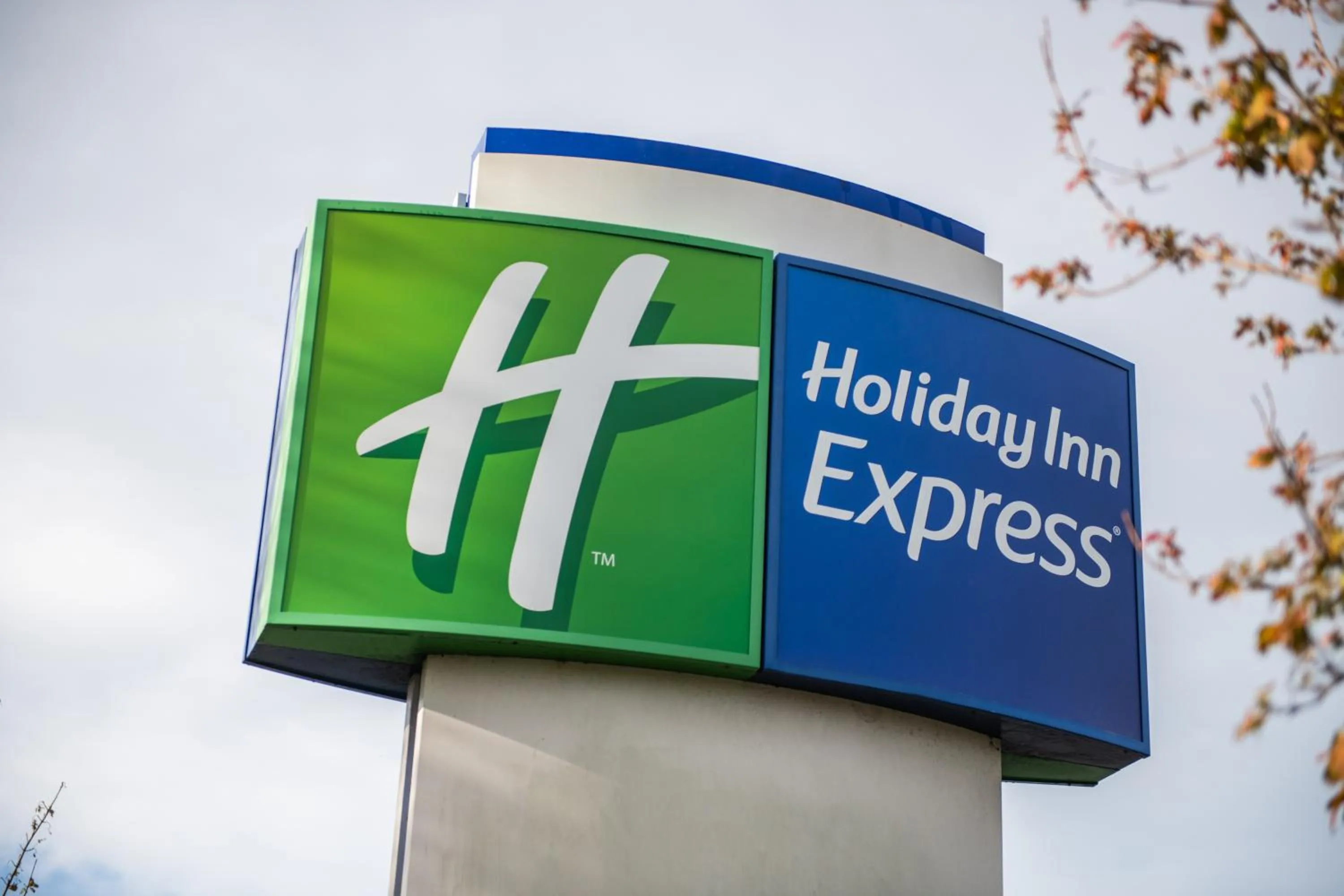 Property logo or sign in Holiday Inn Express Ramsgate – Minster by IHG