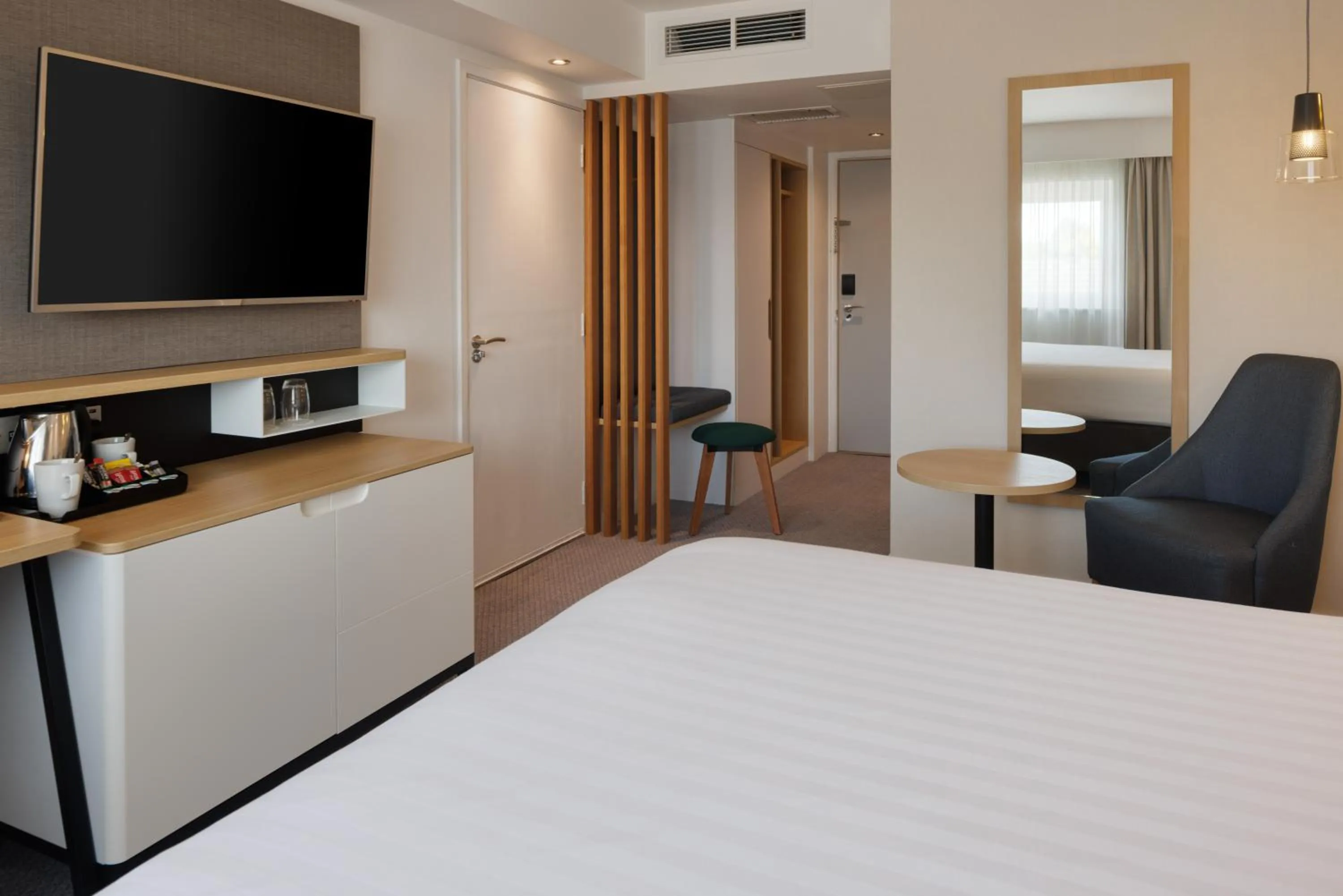 Bed in Holiday Inn Mansfield Alfreton M1 Jct 28 by IHG