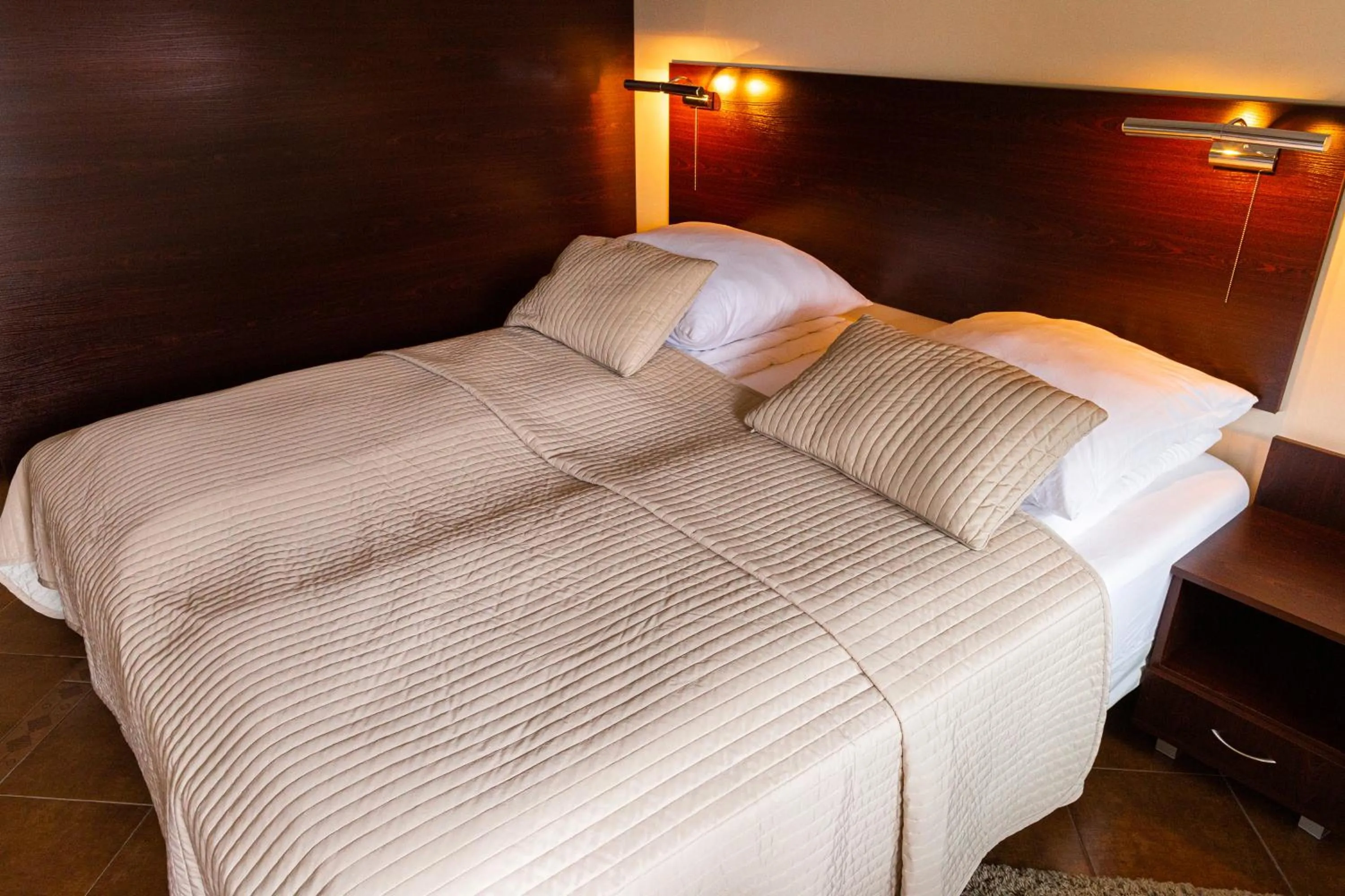 Bed in Camping Motel WOK