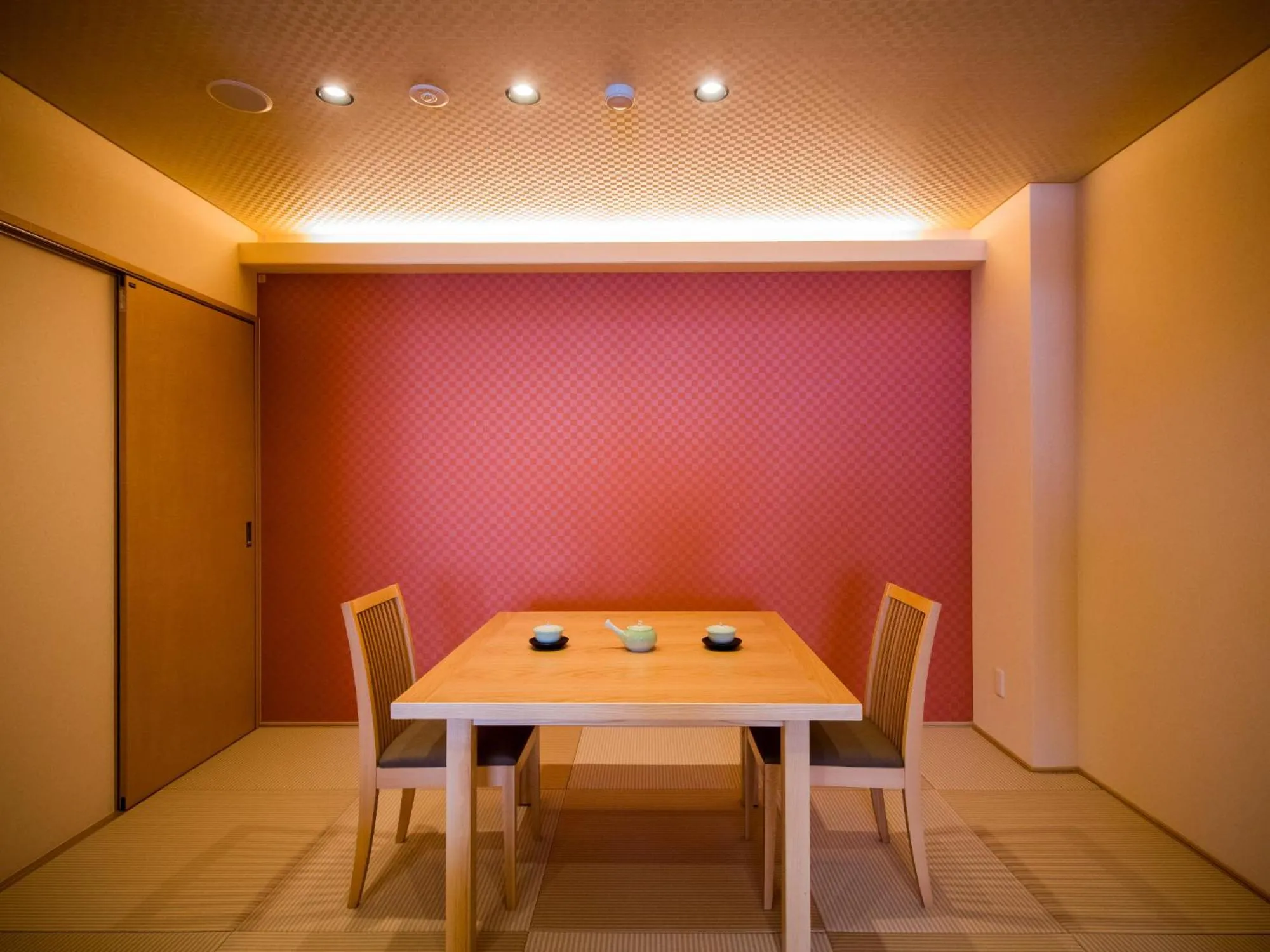 Photo of the whole room in Dogo Onsen Yachiyo 道後温泉八千代