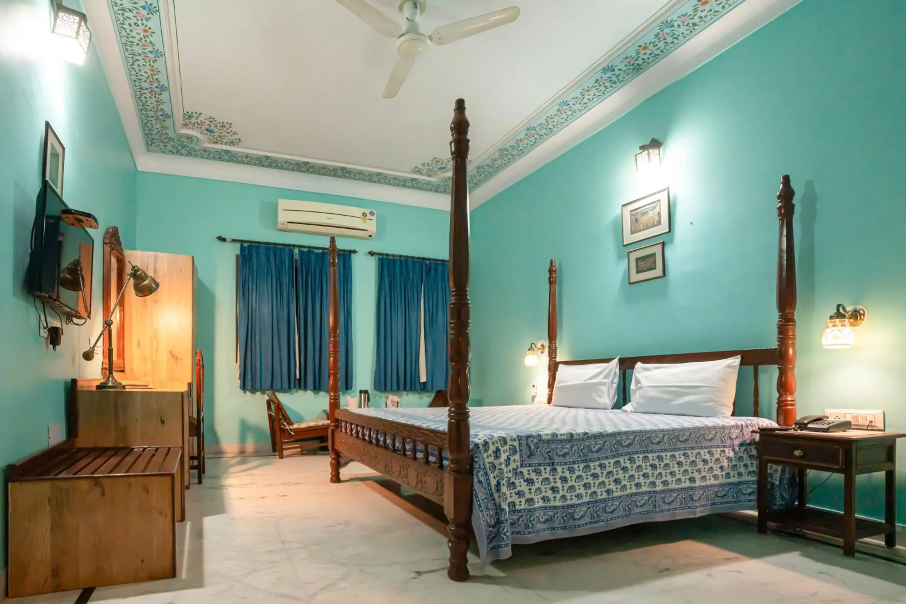 Super Deluxe Double Room in Anuraag Villa Super Deluxe Double Room in Anuraag Villa