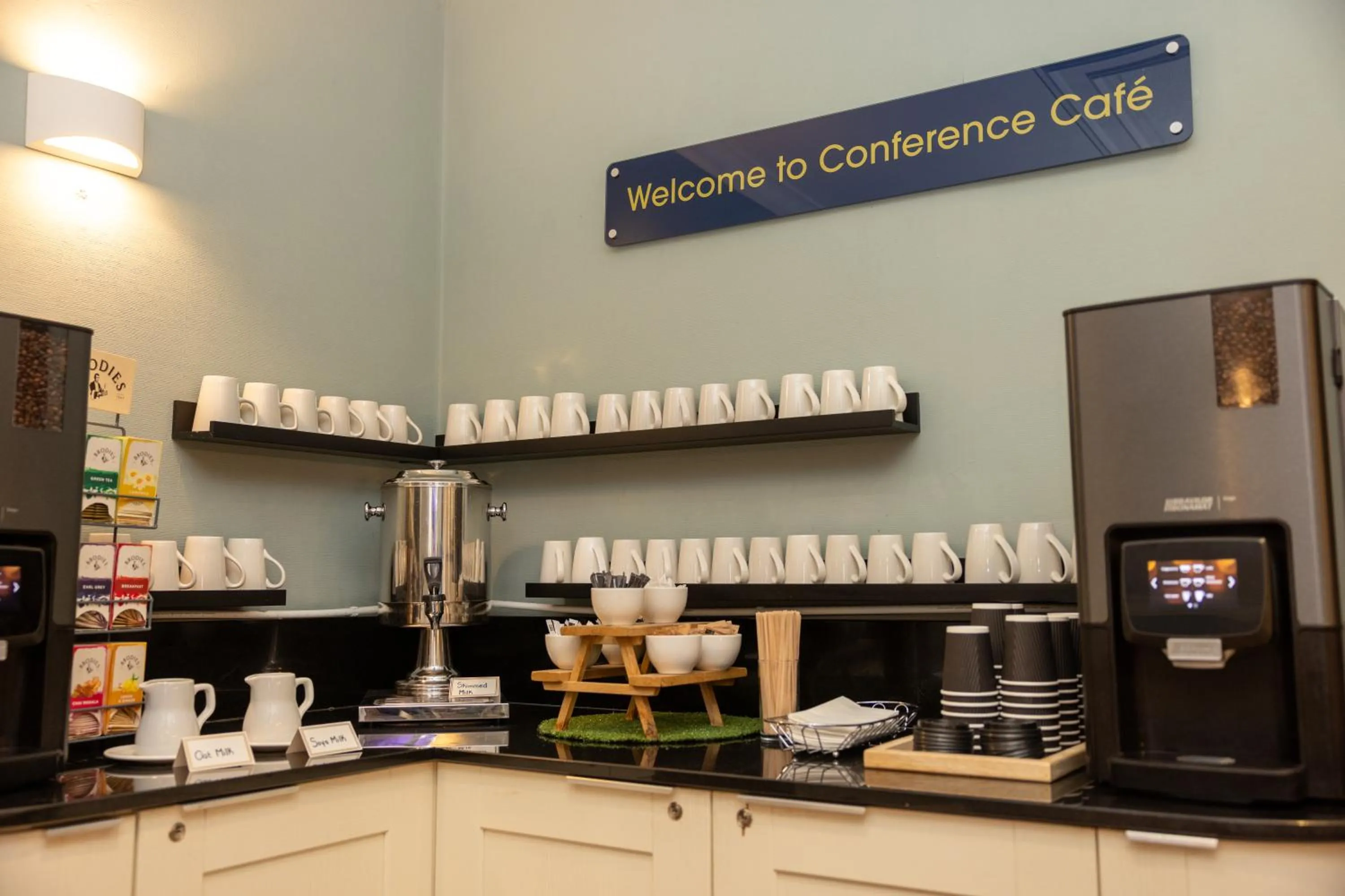 Coffee/tea facilities in Mercure Sheffield Kenwood Hall & Spa
