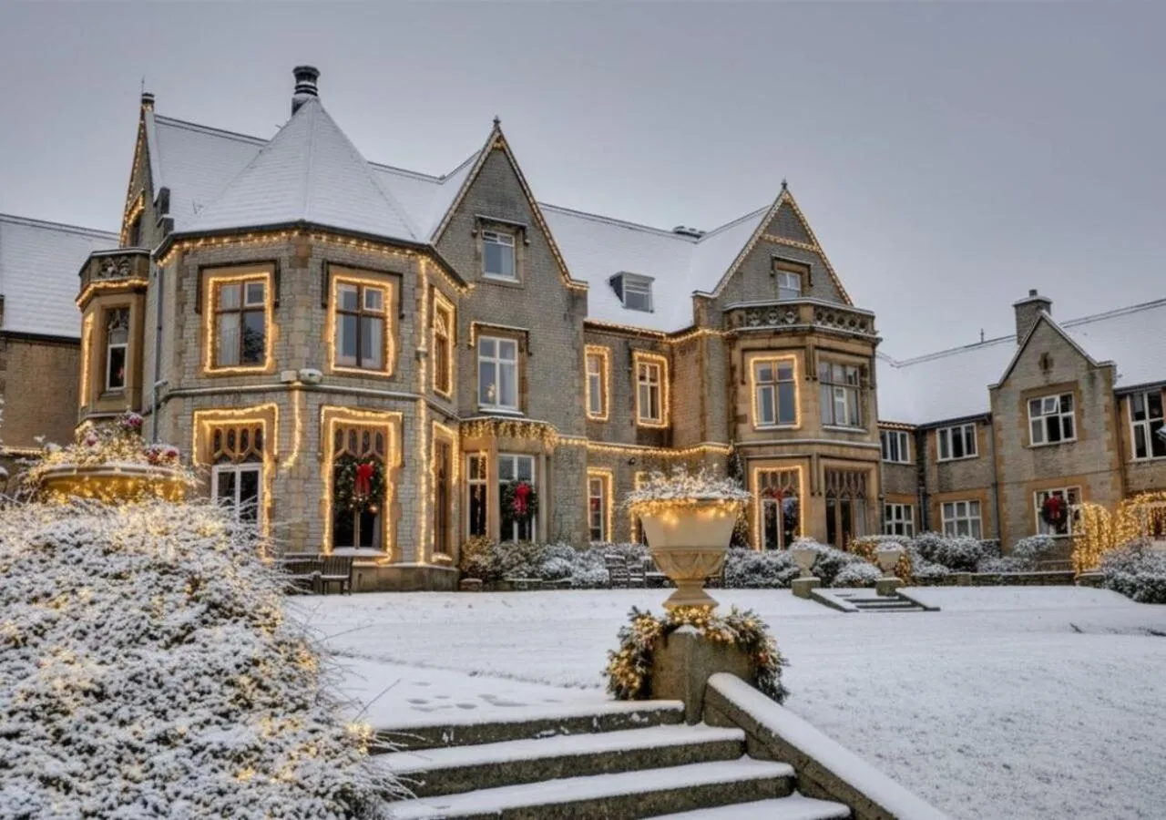 Property building in Mercure Sheffield Kenwood Hall & Spa