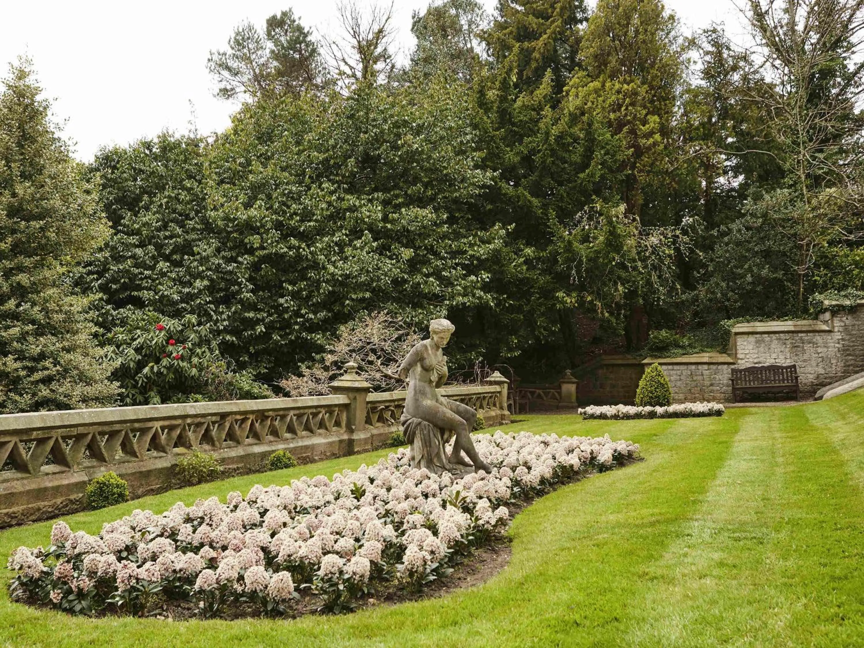 Property building in Mercure Sheffield Kenwood Hall & Spa